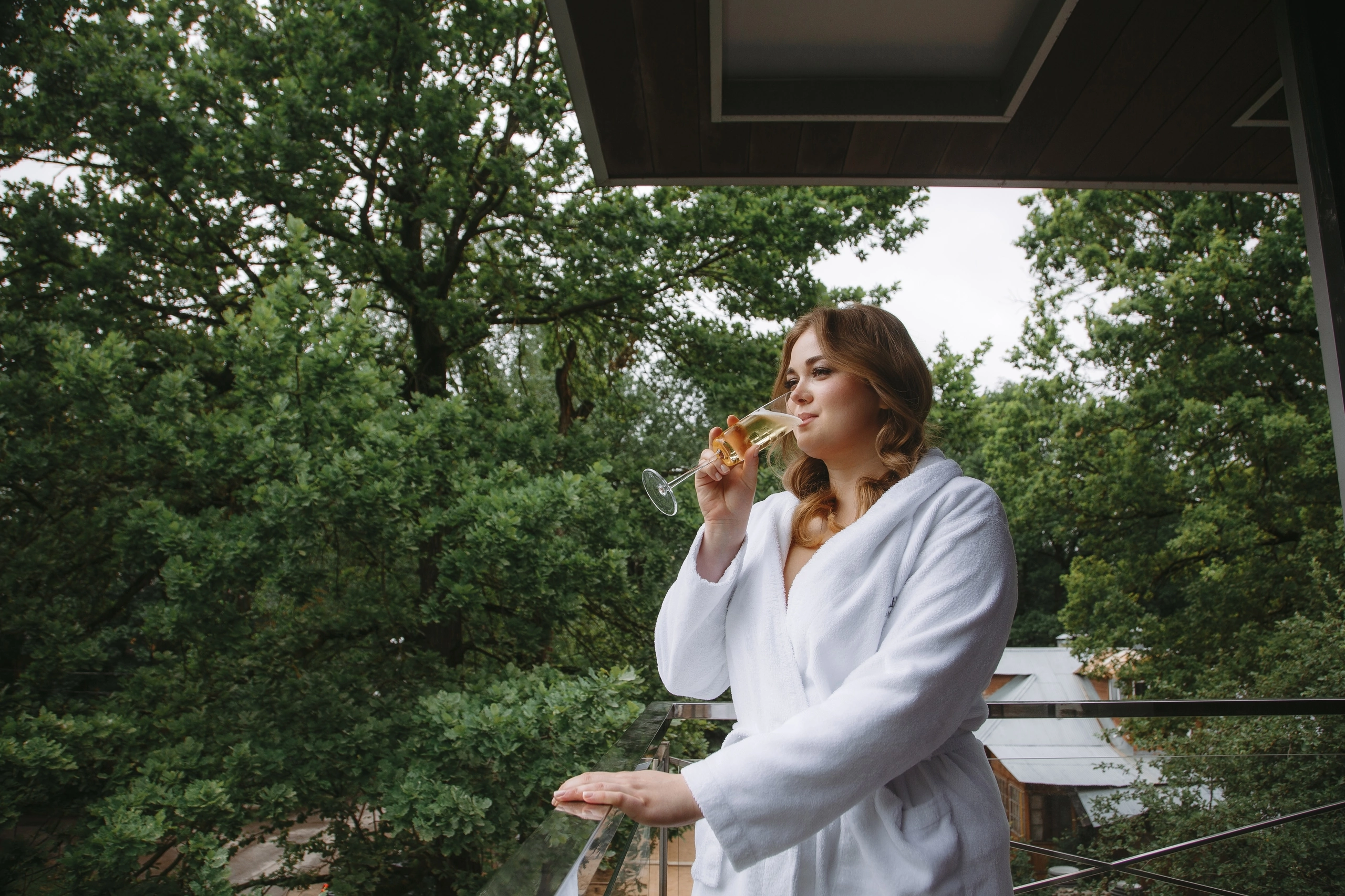 Свадьба Александра и Алены — нежная невеста и мужественный жених. Свадебный фотограф Александр Абрамов Москва / Зеленоград