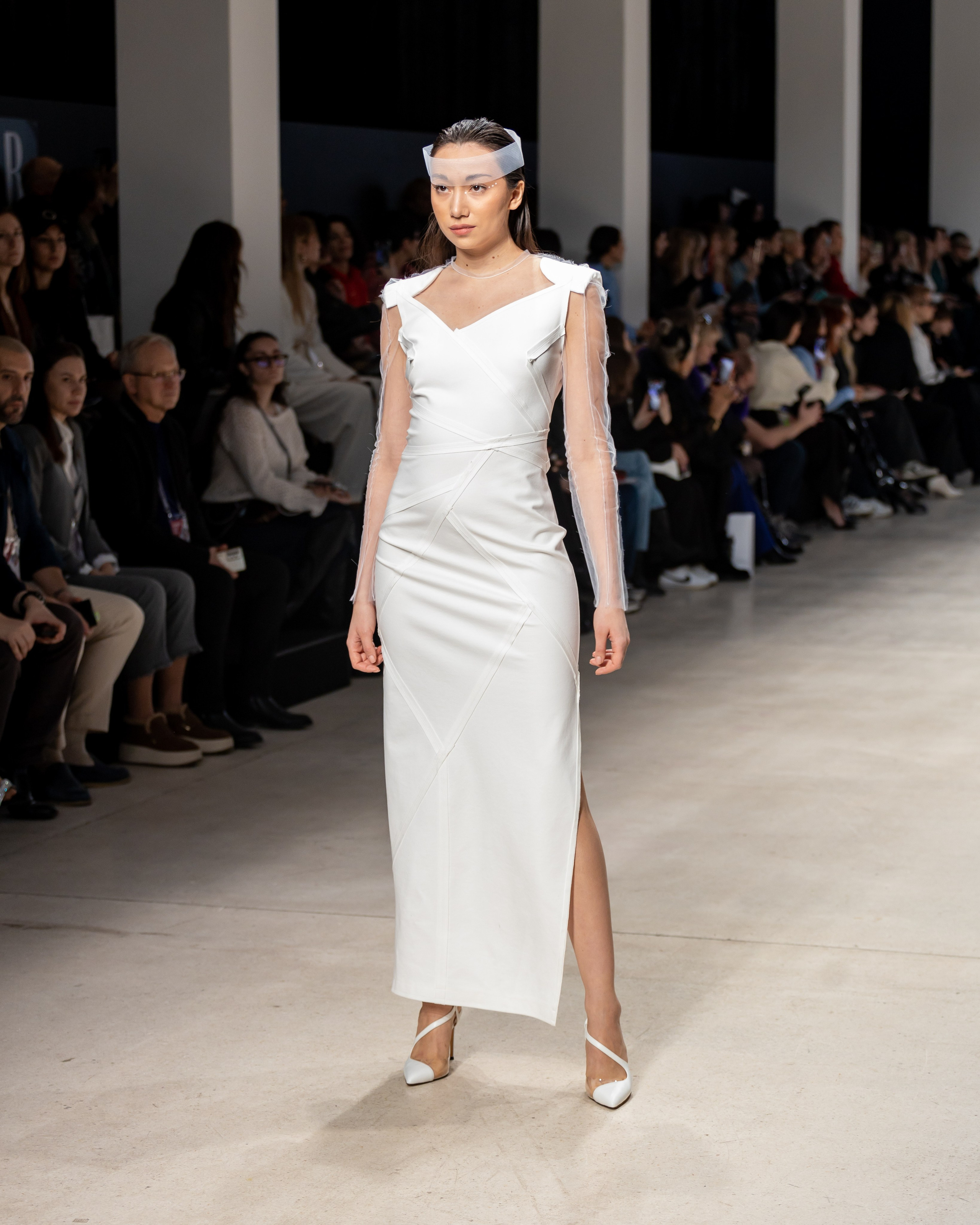 Показ коллекции Nelly Kruk (Нижний Новгород): Московская неделя моды 15 марта 2025. Фотосессии и репортаж — Фотограф в Москве — Рина Серёгина