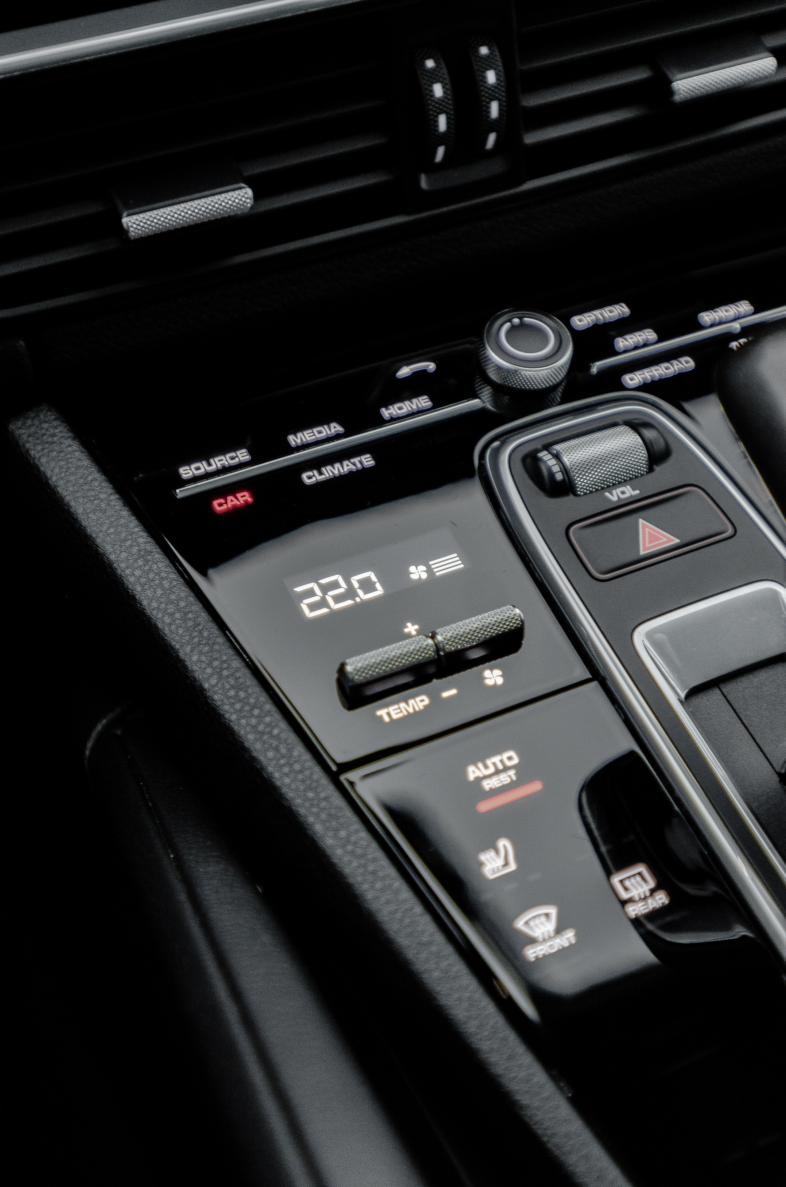 Porsche Cayenne. Автомобильный и интерьерный фотограф в Минске Александр Тагаев