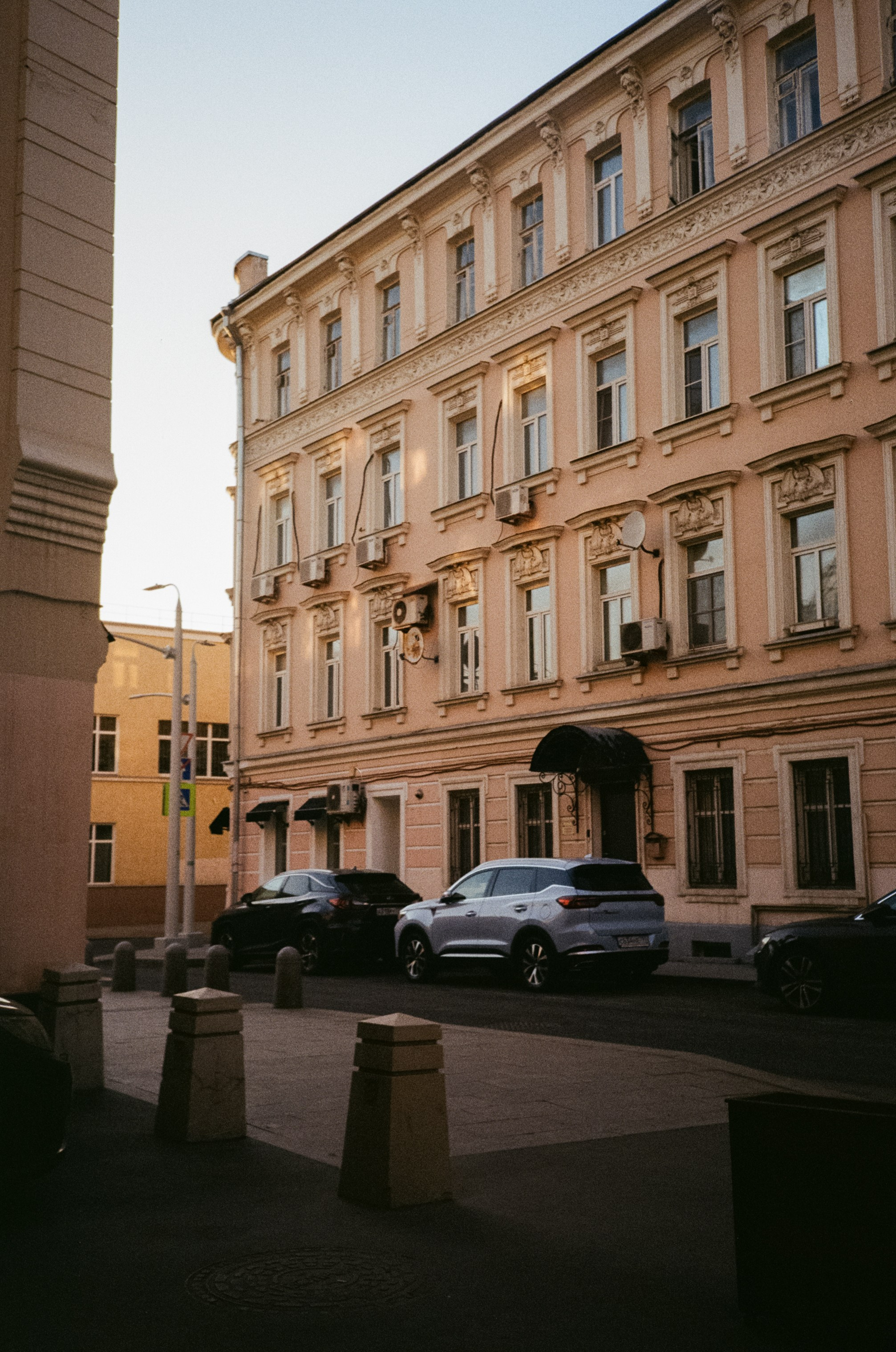 Малый Каретный, Петровка, Сад Эрмитаж | Konica Big Mini BM-301 Black | Kodak Color Plus 200