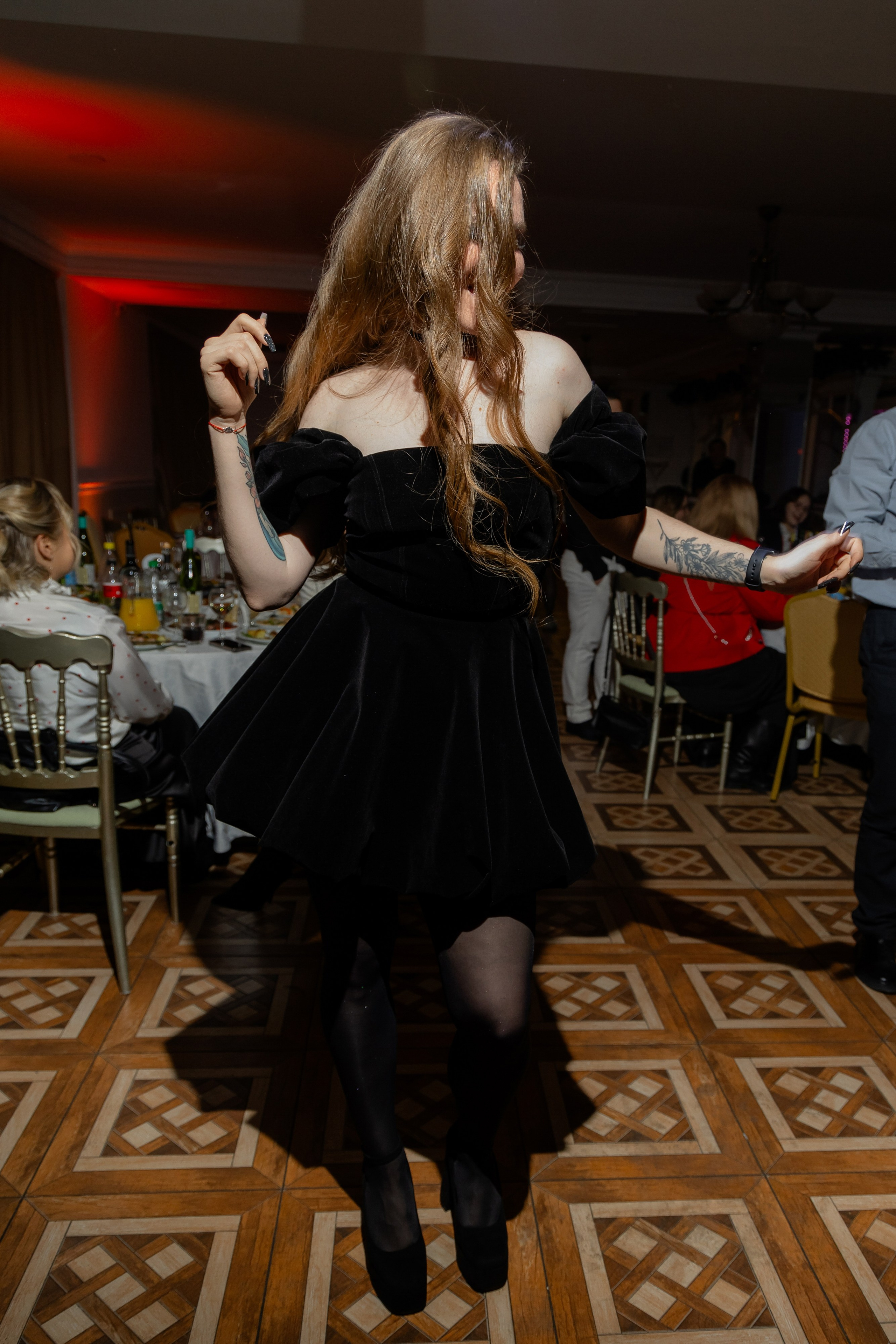 Корпоративная фотосъемка для кафе GARAGE | Новый год 2025 | Минск. Свадебный фотограф в Минске/Беларуси Сергей Спиридонов