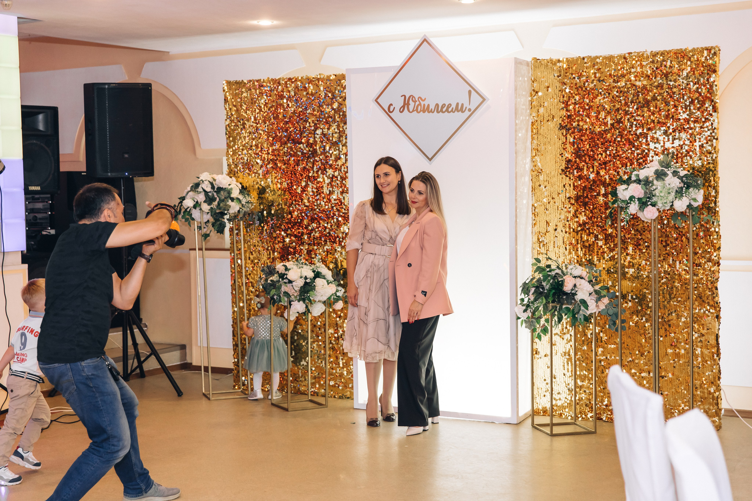 Юбилей. Ресторан Лада. Школьный и детский фотограф в Южно-Сахалинске Анастасия Лескова