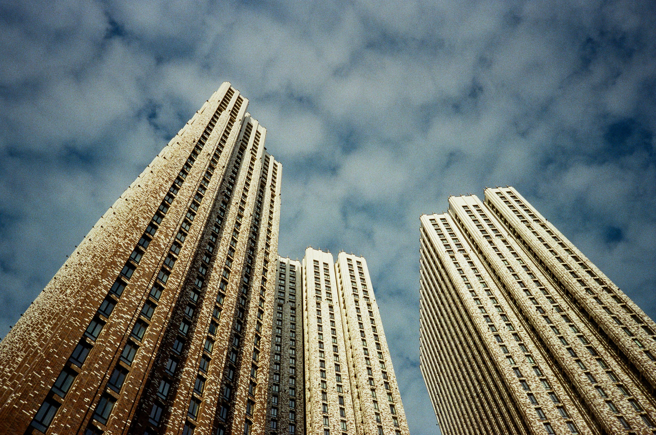 Пространство конструктивизма. Зотов центр и Пресня-сити. Фотограф-документалист Мария Осокина