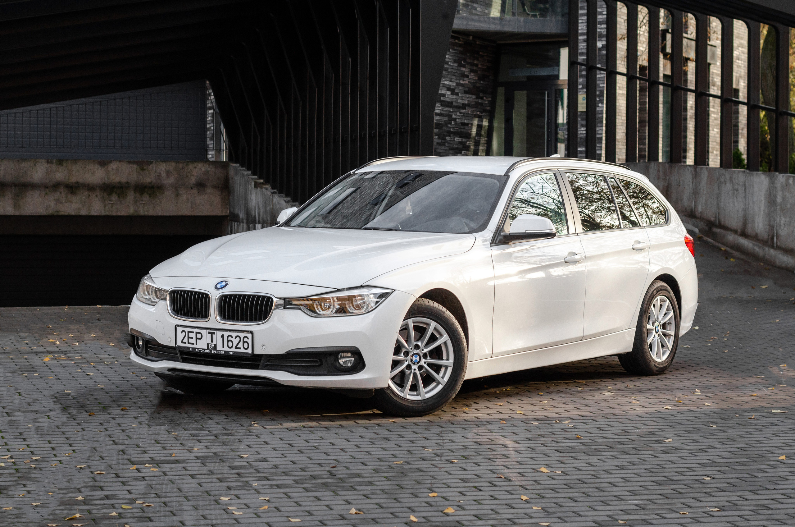 BMW 318d. Автомобильный и интерьерный фотограф в Минске Александр Тагаев