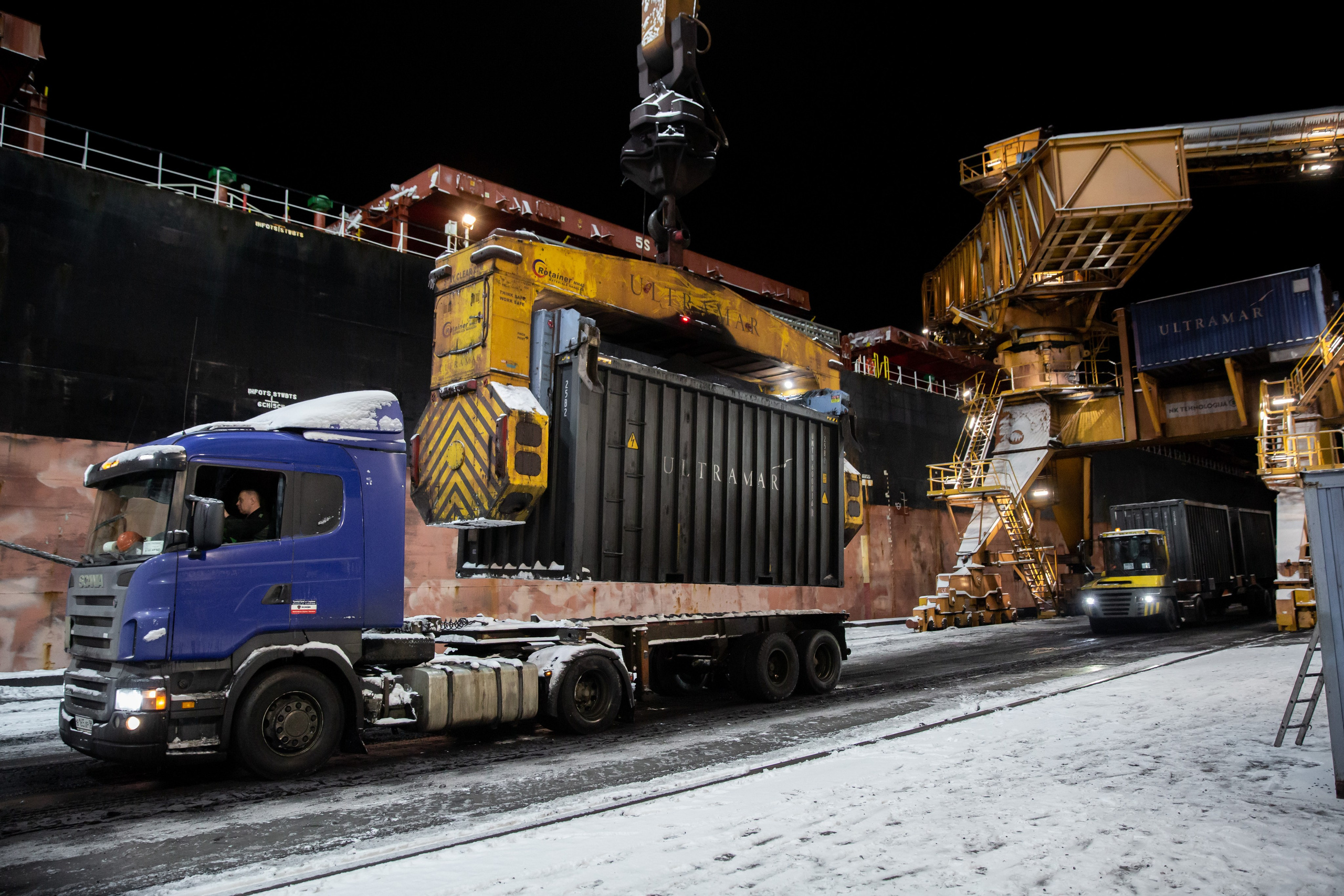 Зимняя разгрузка ULTRAMAR. Снимаю съемки