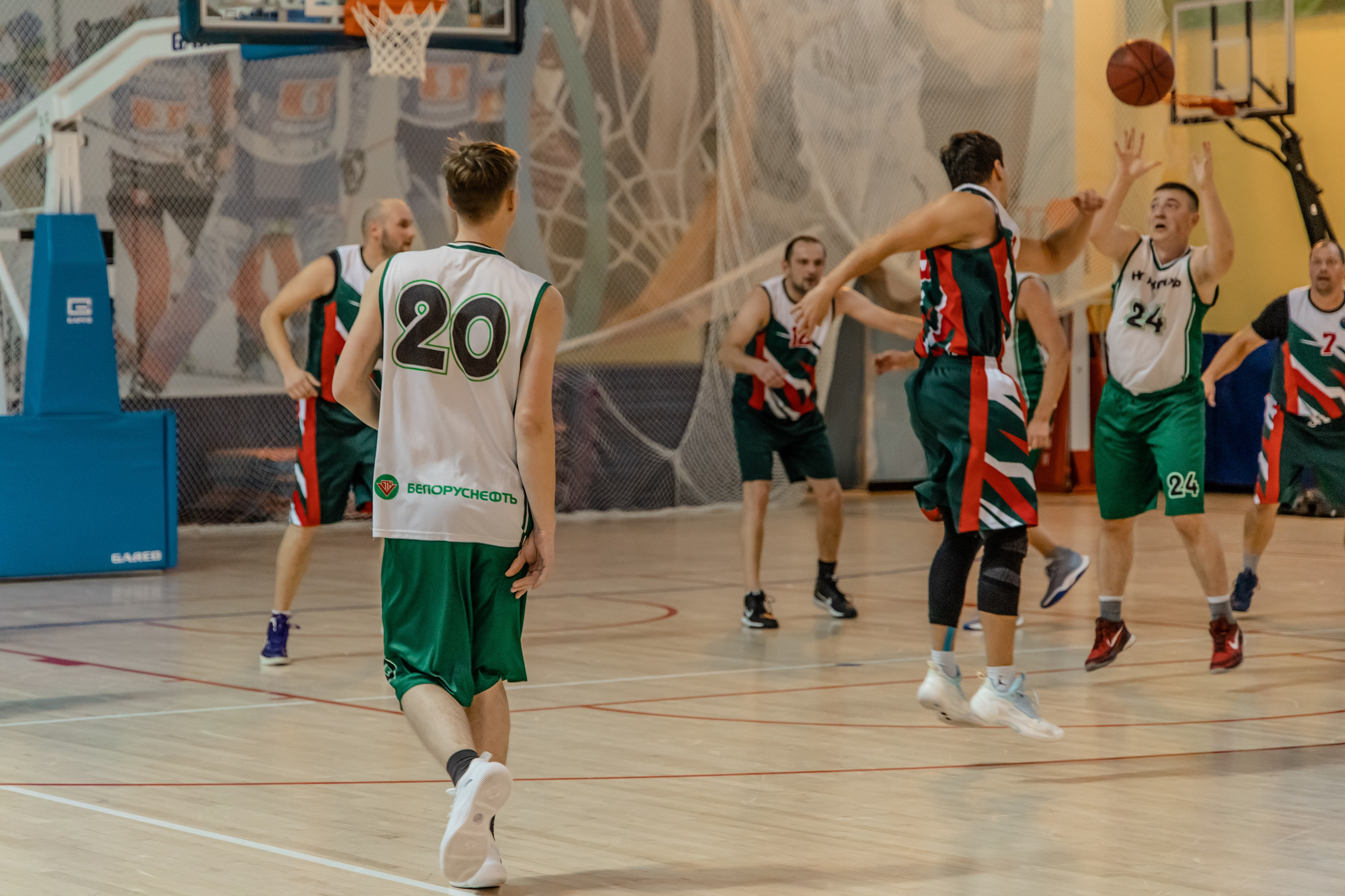 Соревнования по баскетболу в рамках городской спартакиады. Фотограф в Губкинском | Александра Артамонова