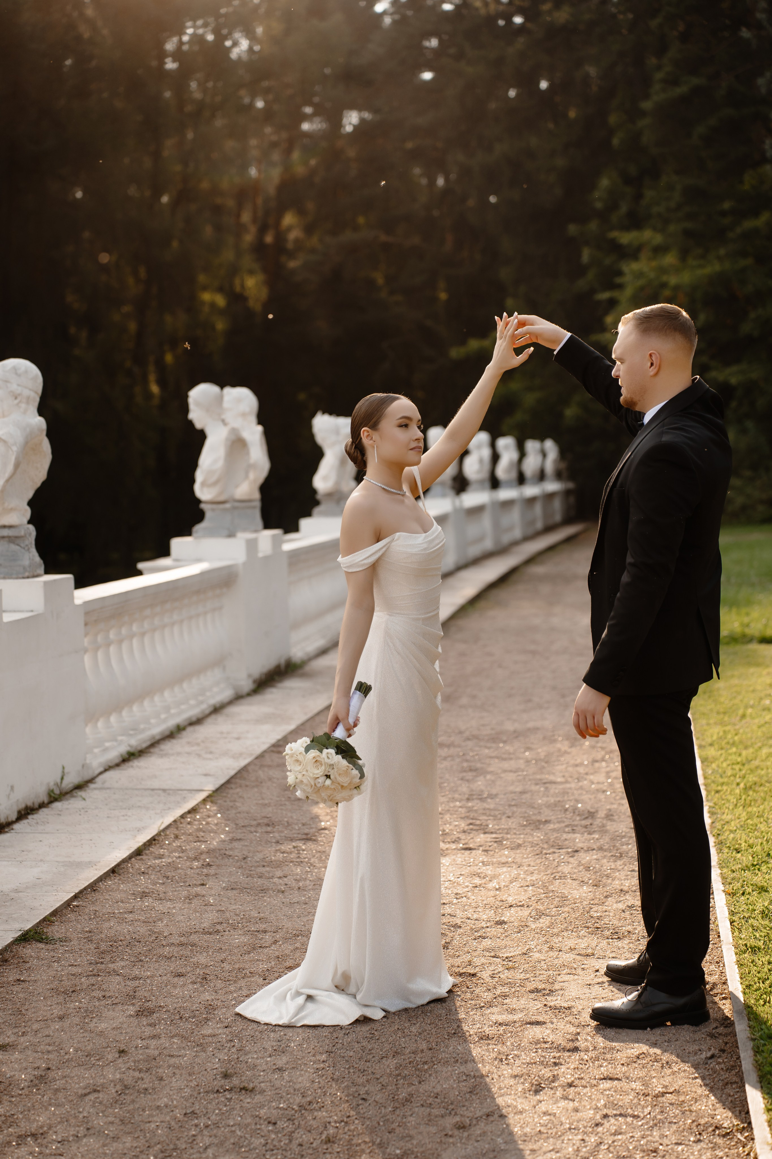 Свадебная фотосессия в парке Архангельское. Свадебный и семейный фотограф в Москве Светлана Зоткина