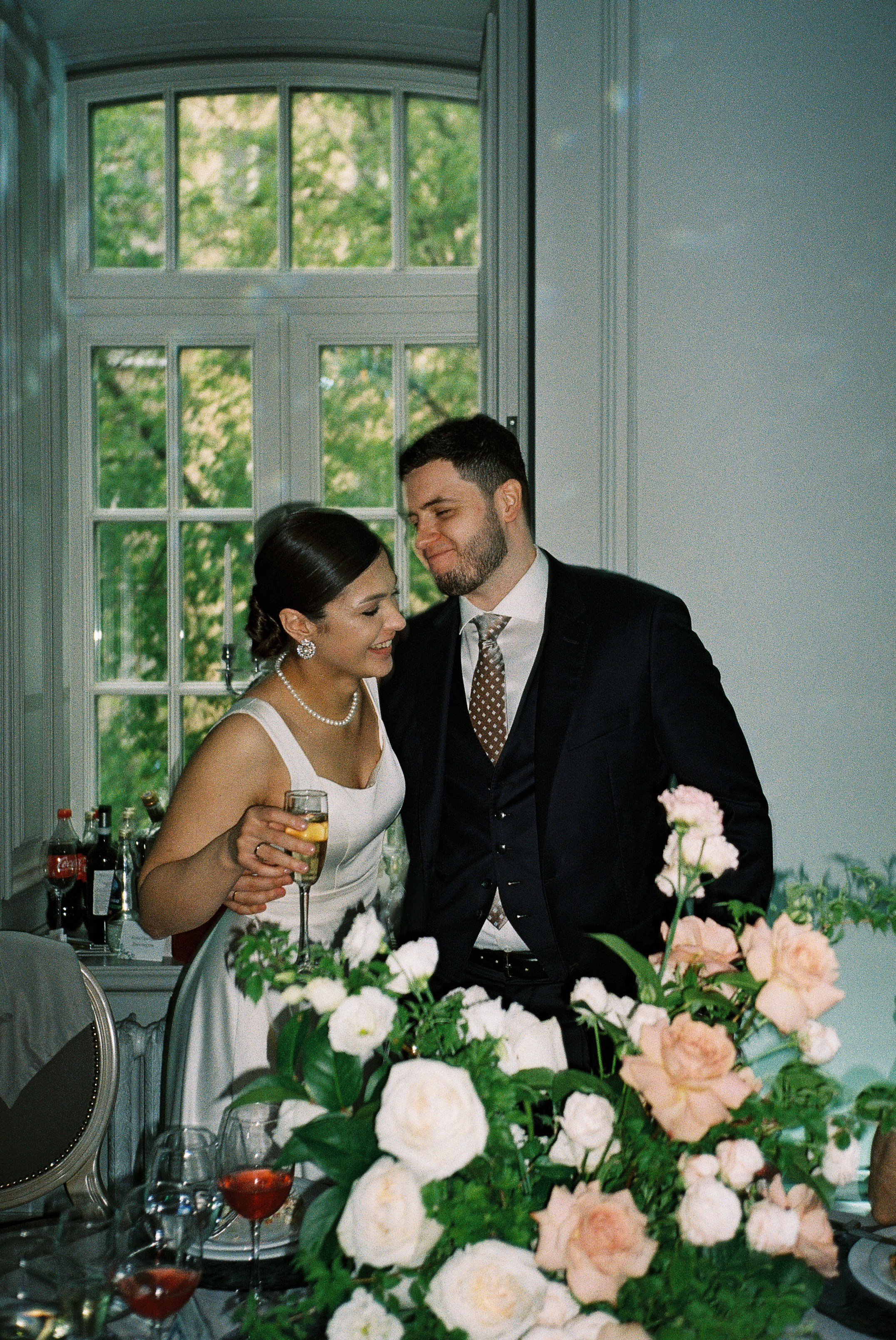 Cafe Michel. Сентиментальная свадебная фотография