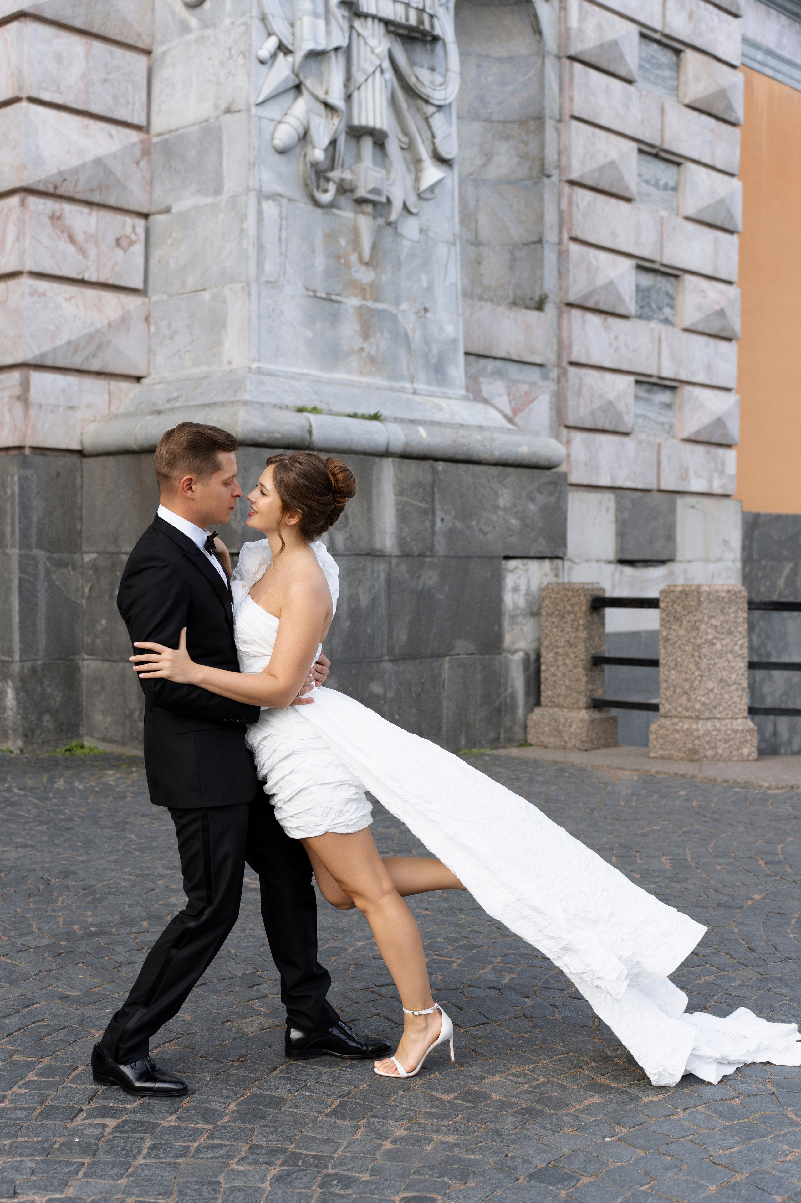 Настя и Лёша. Прогулка по Питеру. Катер. На цифру и плёнку. Свадебный фотограф Катерина Чулкова