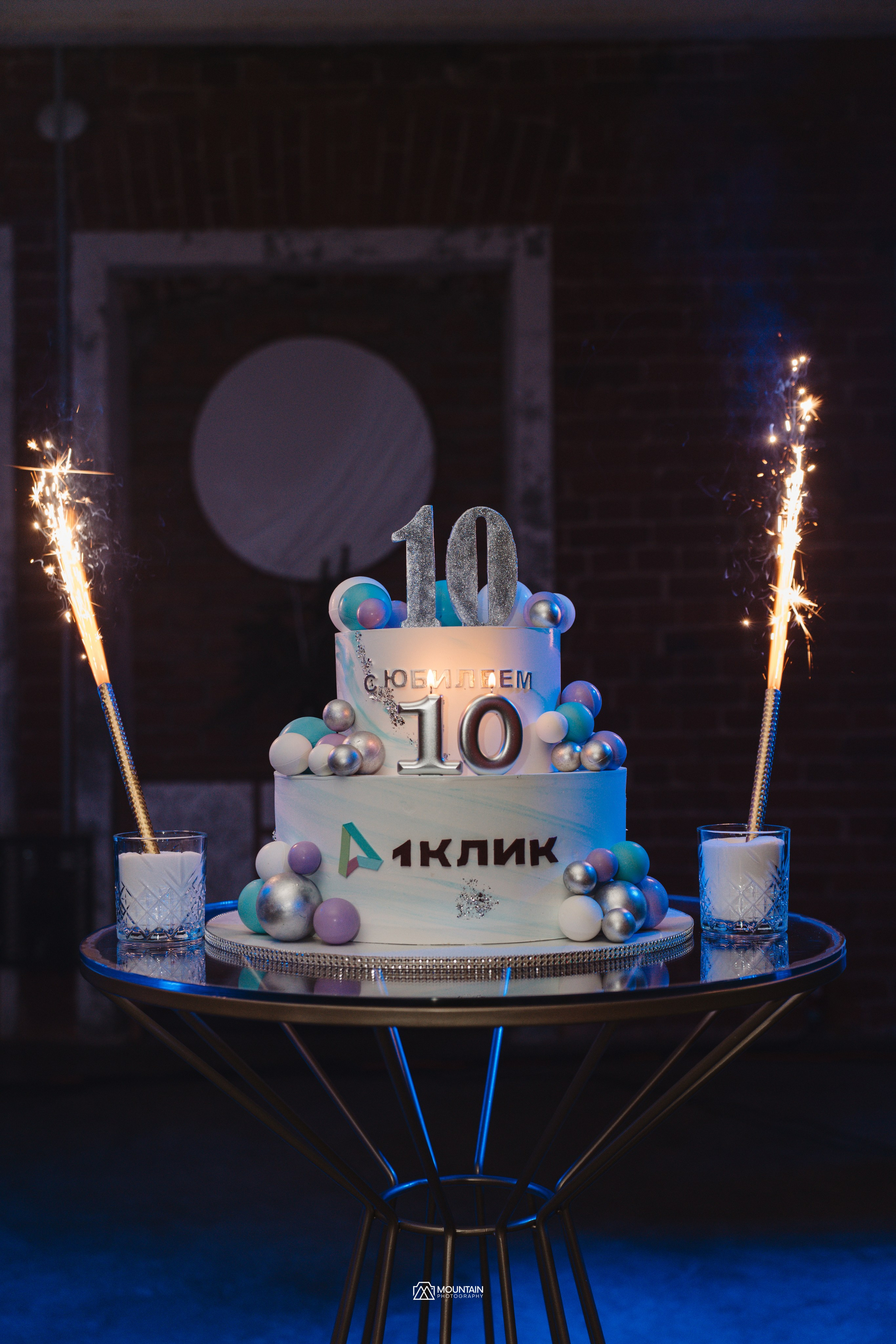 1klick End of year Party. Я занимаюсь событийной, свадебной, товарной, студийной… фотографией