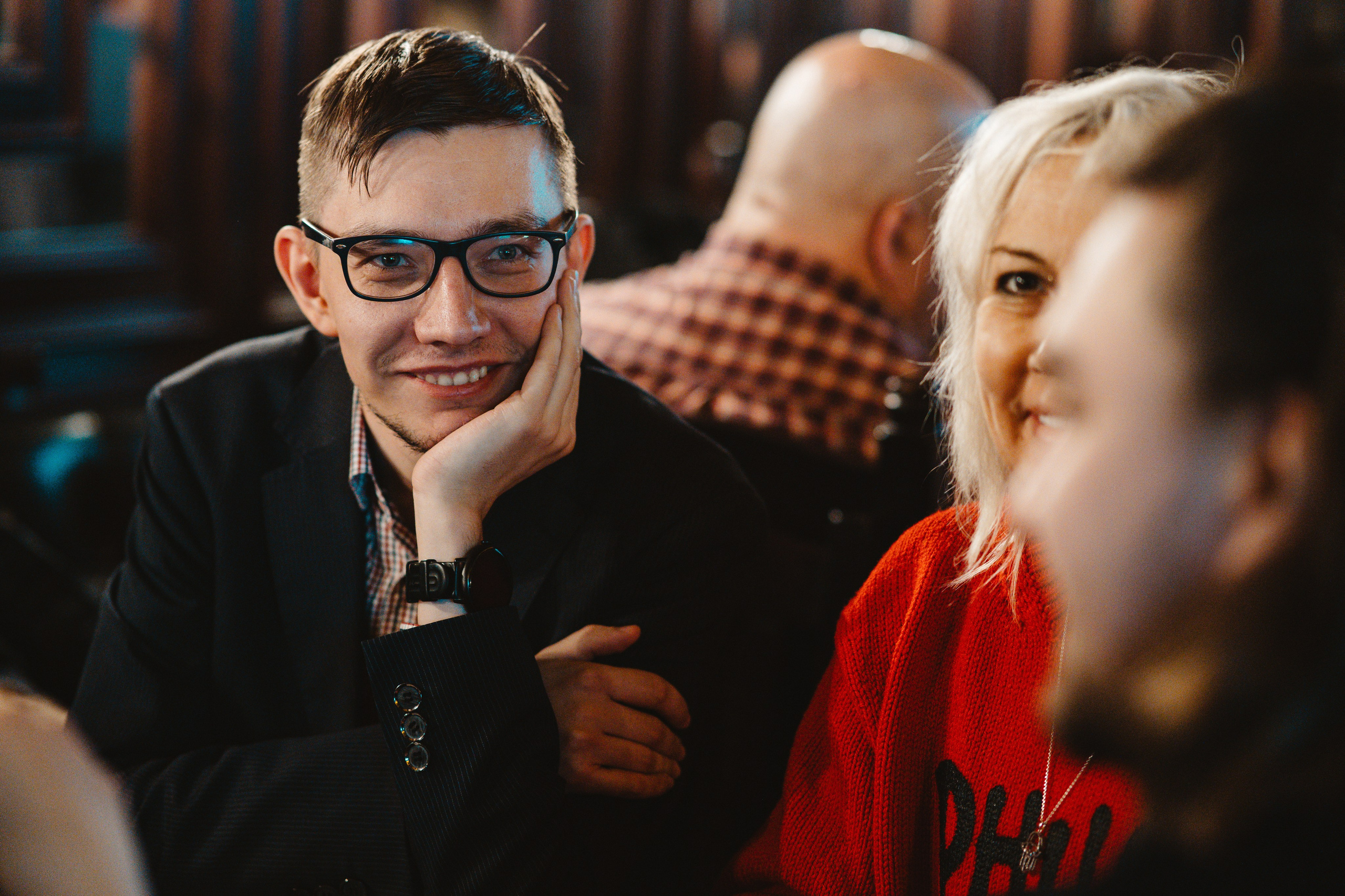 Intellectual games. Я занимаюсь событийной, свадебной, товарной, студийной… фотографией