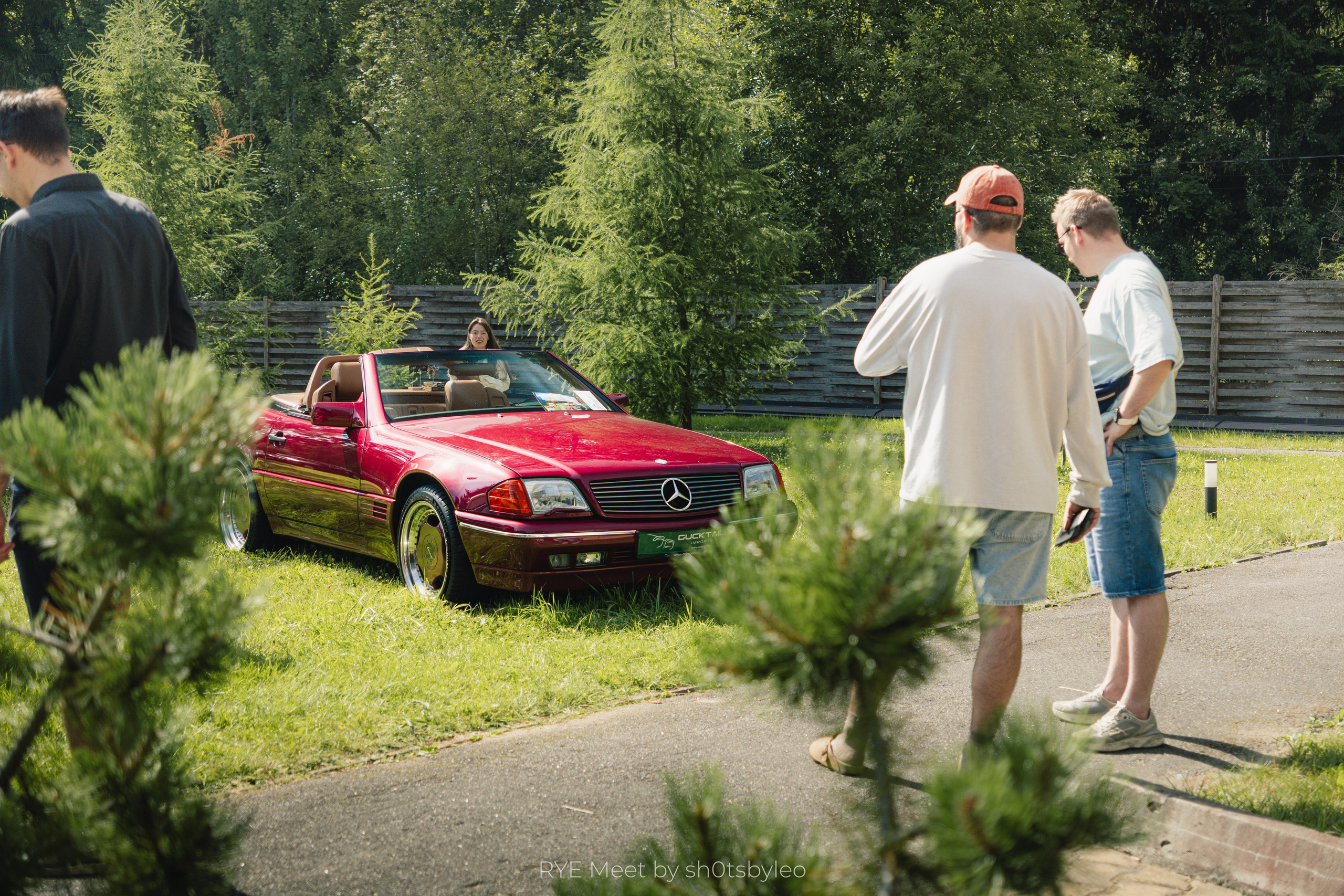 Масштабный летний фестиваль RYE Meet — встреча клуба любителей автомобилей старше 25-лет. Автомобильный фотограф Антон Цырулев