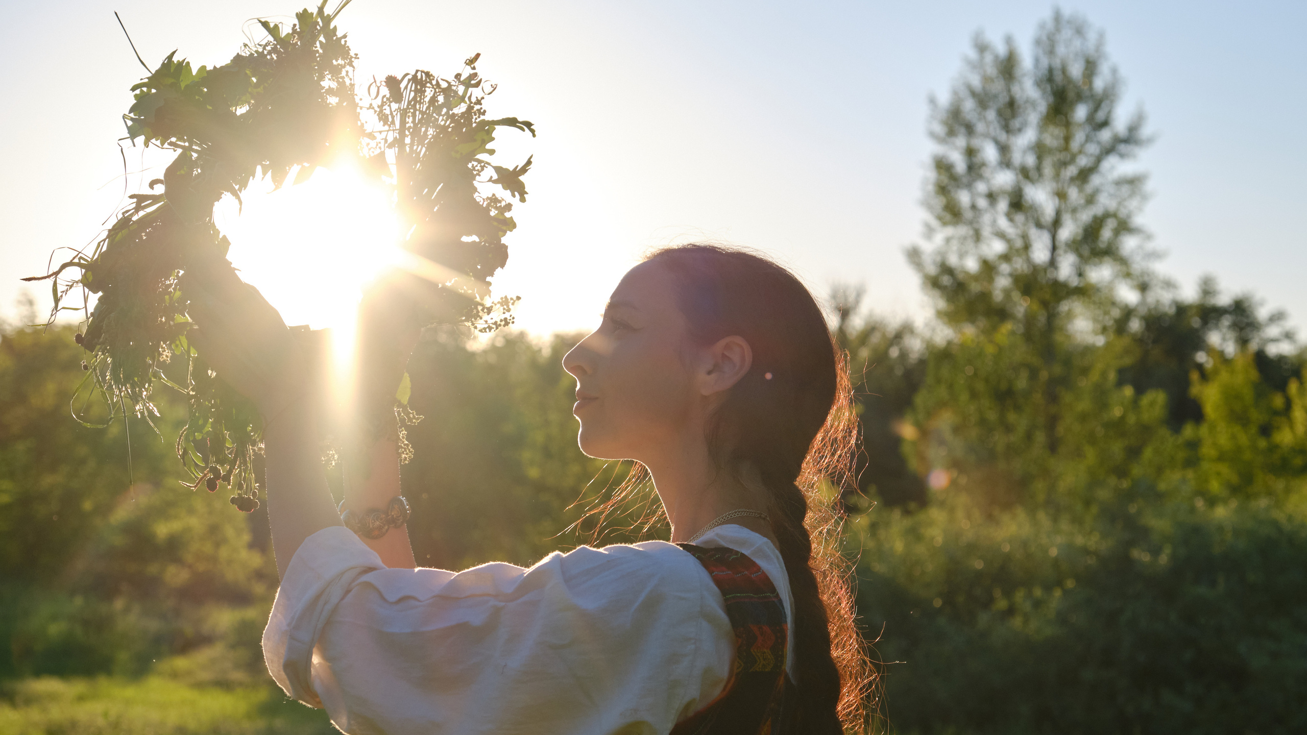 Летняя фотосессия на природе, в лесу, на улице. Семейная с детьми