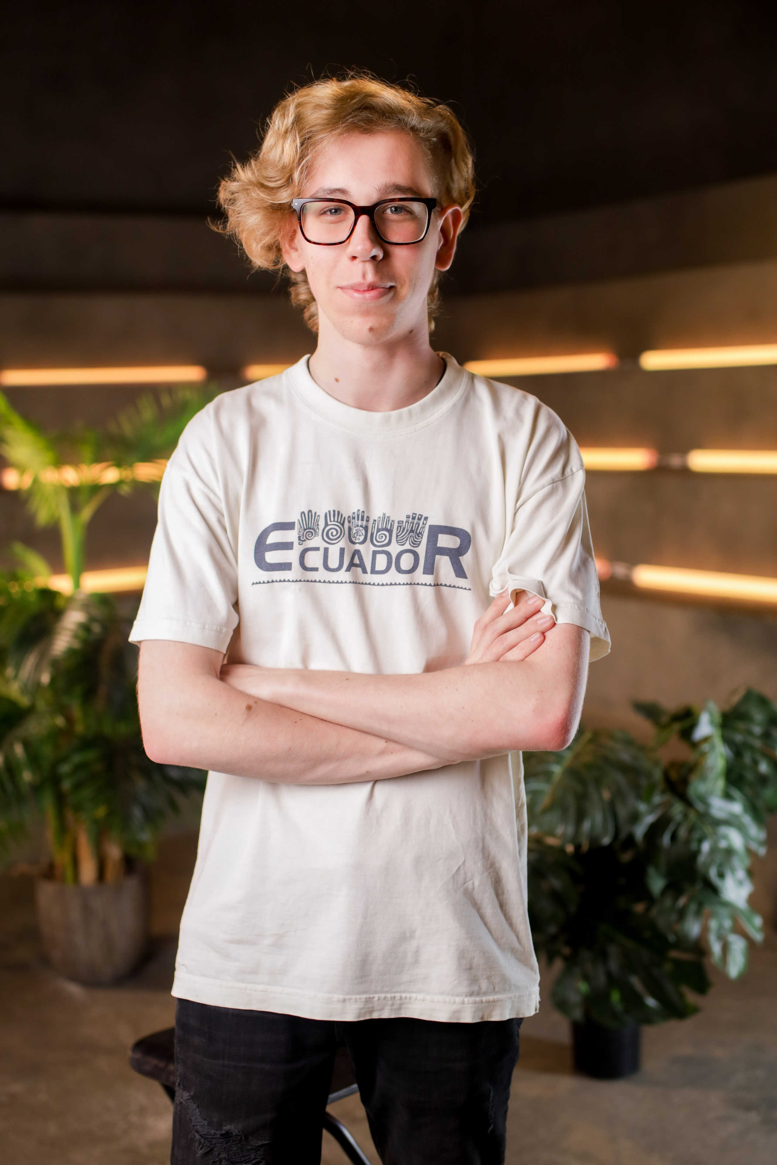 Неон портреты. Главная