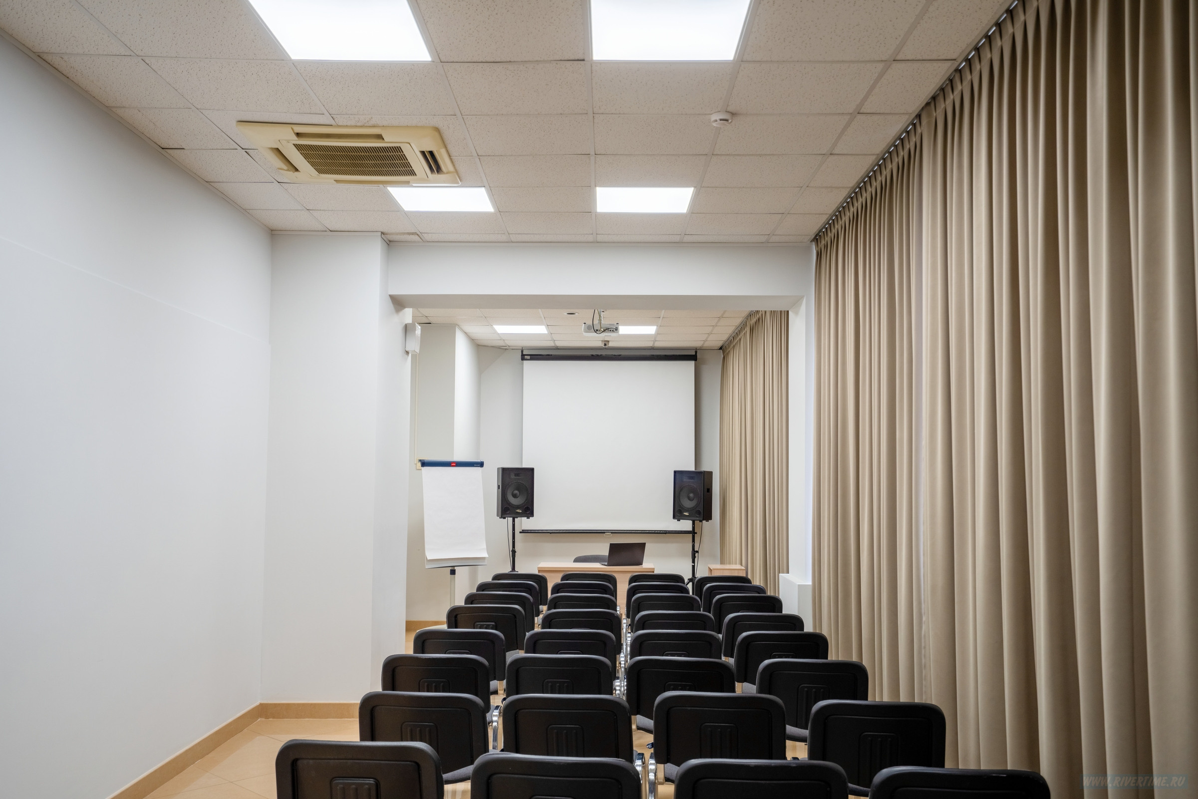 Интерьерная съемка ресторана, кафе, гостиницы