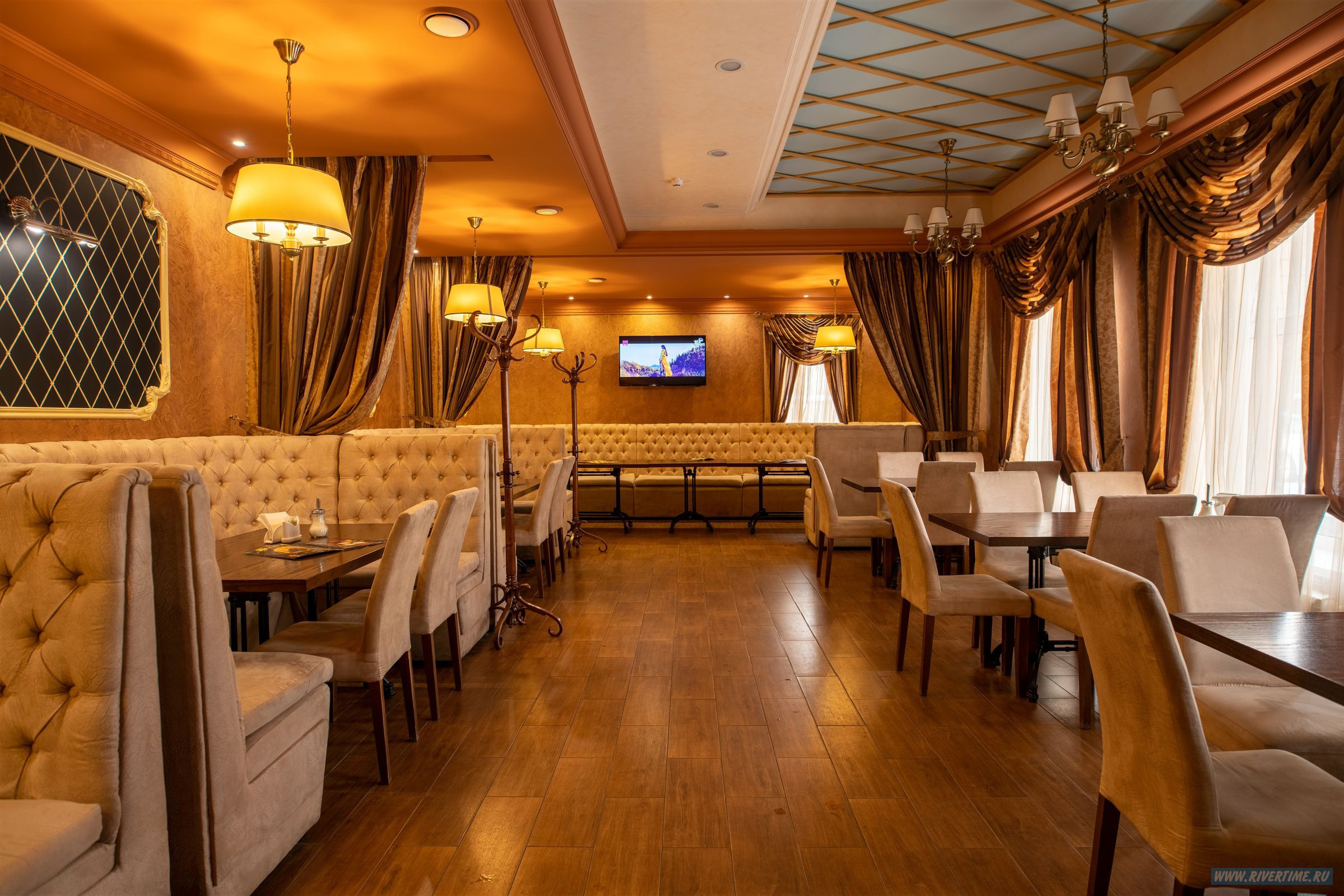 Интерьерная съемка ресторана, кафе, гостиницы