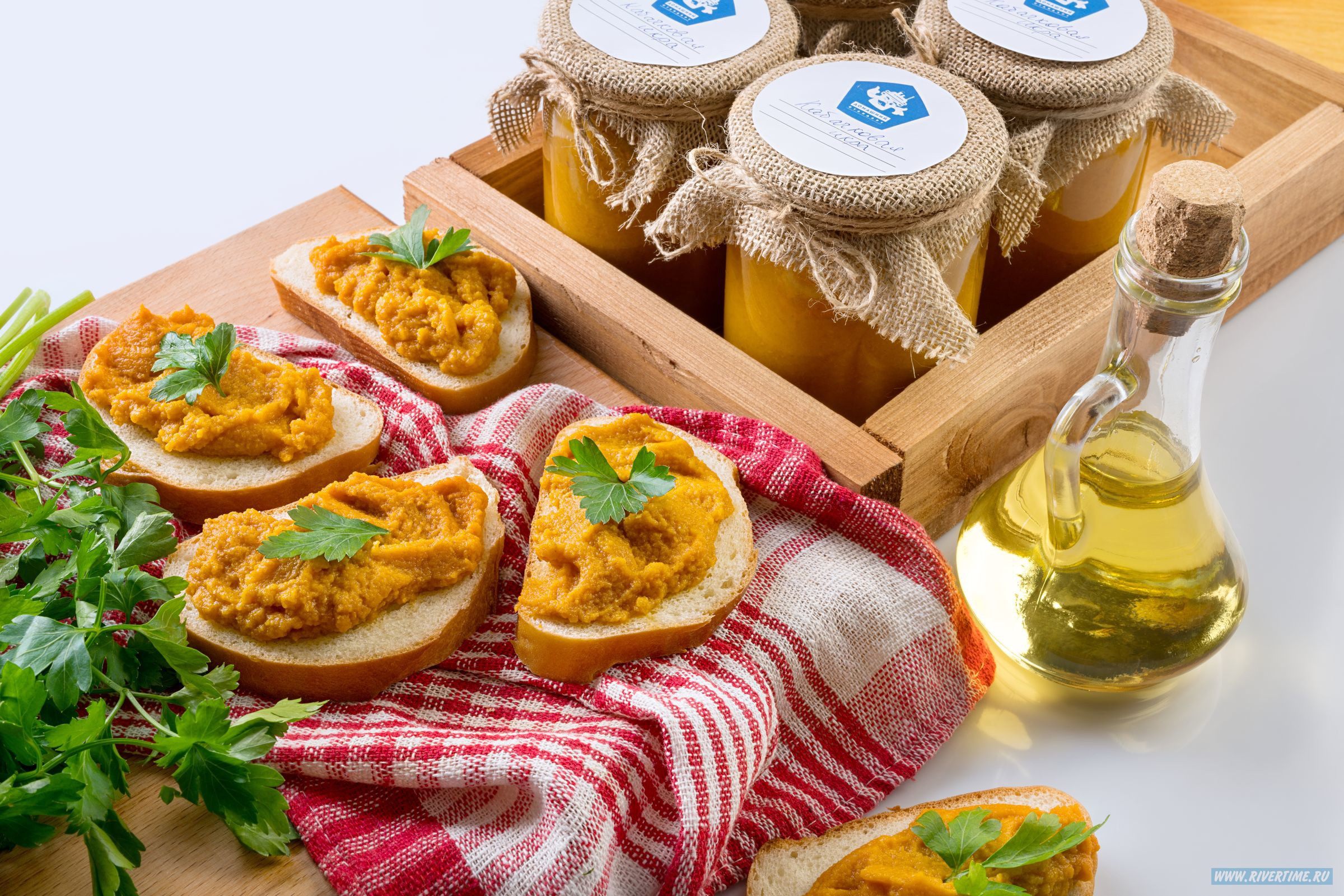 Фуд съемка еды и напитков для меню, доставки, рекламы яндекс и контента соцсетей. Разработка сюжета, съемка видео.