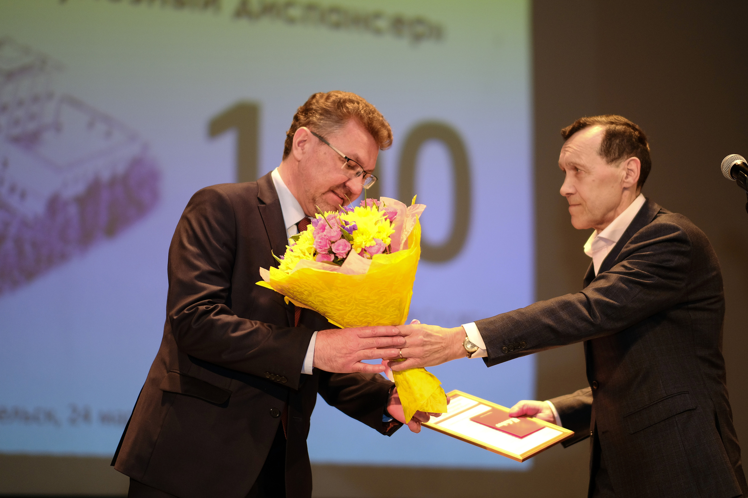 100 лет ГБУЗ АО «АГПТД». Свадебный и репортажной фотограф Денис Ожигин в Краснодаре и Краснодарском крае