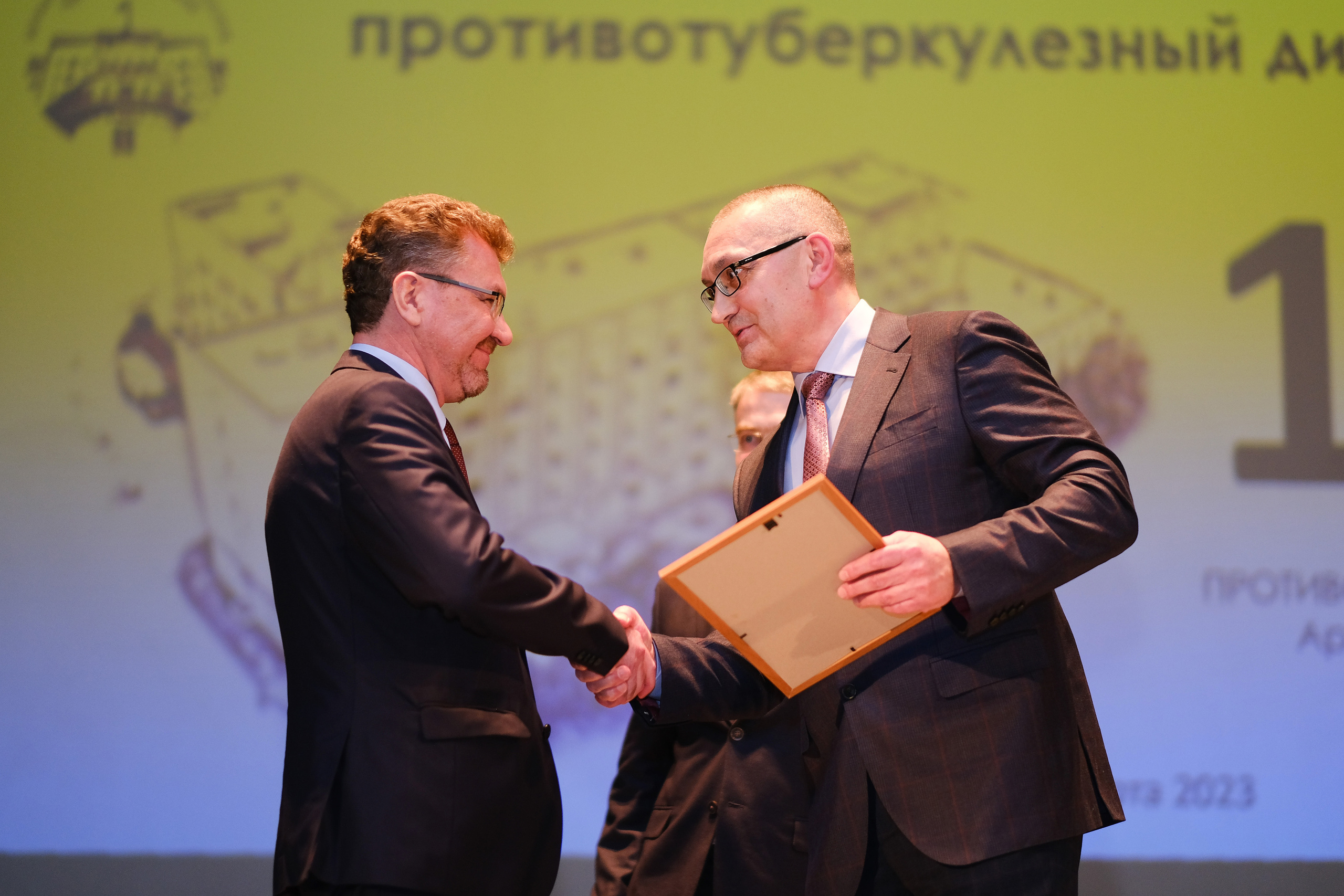 100 лет ГБУЗ АО «АГПТД». Свадебный и репортажной фотограф Денис Ожигин в Краснодаре и Краснодарском крае