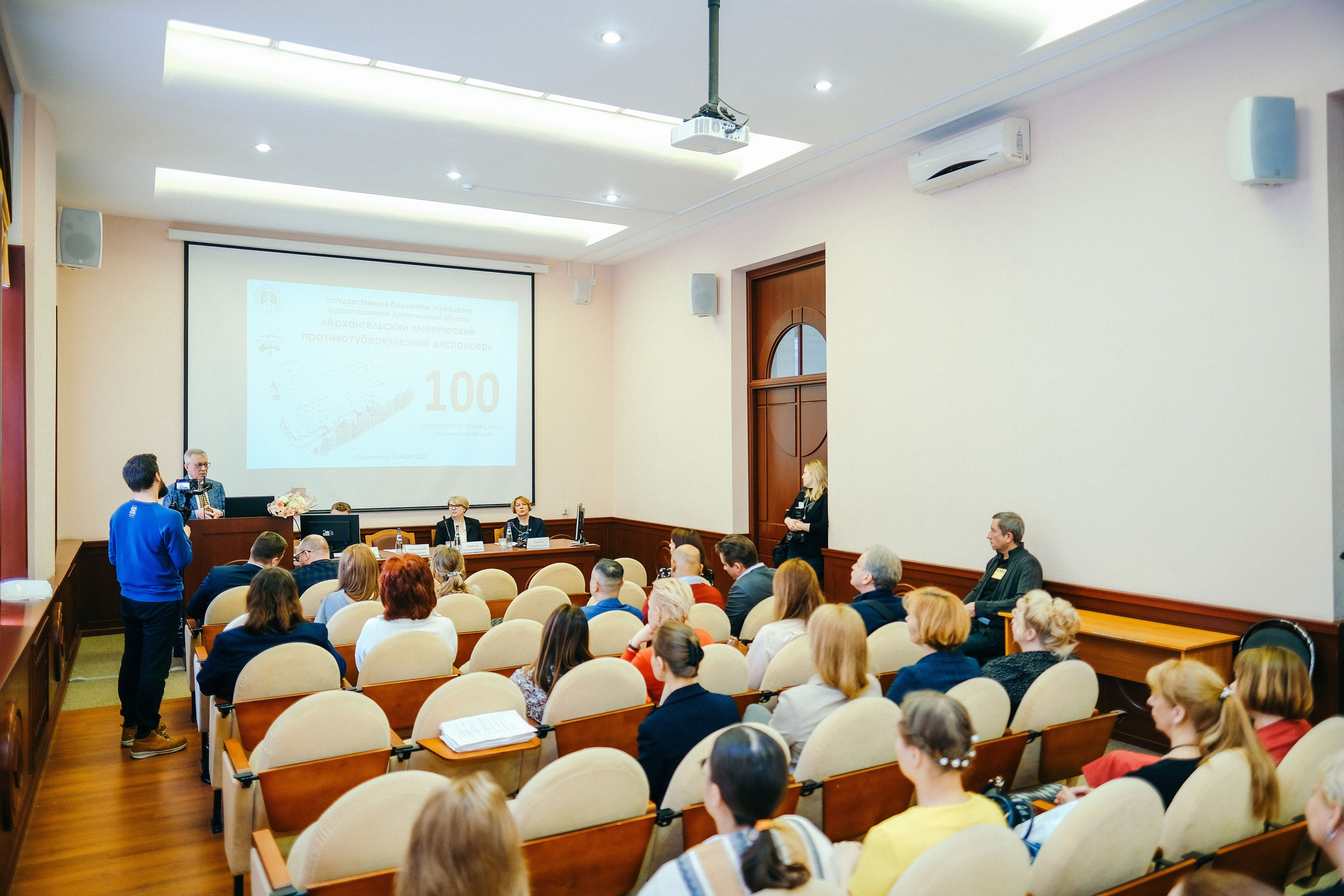 100 лет ГБУЗ АО «АГПТД». Свадебный и репортажной фотограф Денис Ожигин в Краснодаре и Краснодарском крае