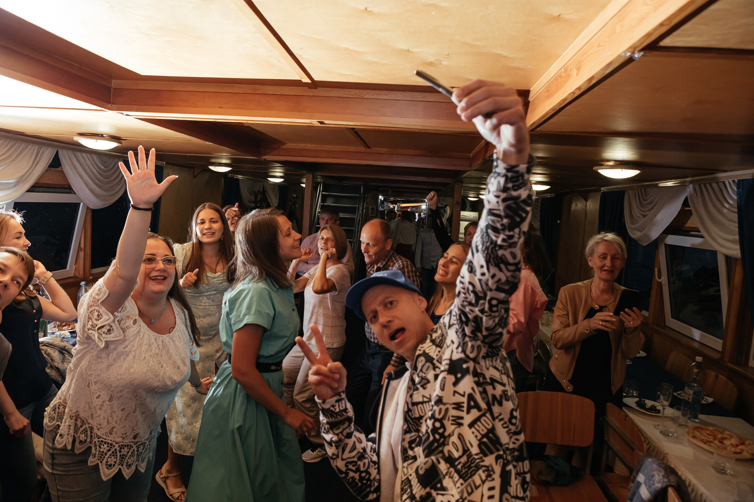 Съёмка корпоратива в Красноярске. Свадебный и семейный фотограф В Красноярске Андрей Юсенков