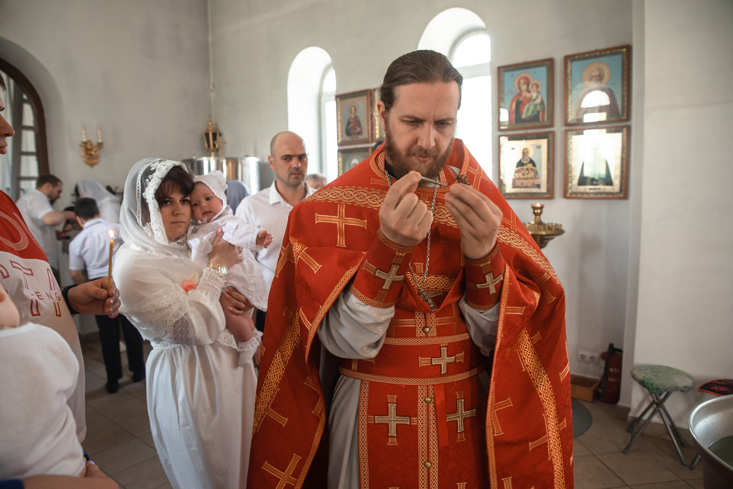 Крещение Евы. Фотограф Таинства Крещения в Саратове Ильченко Артем