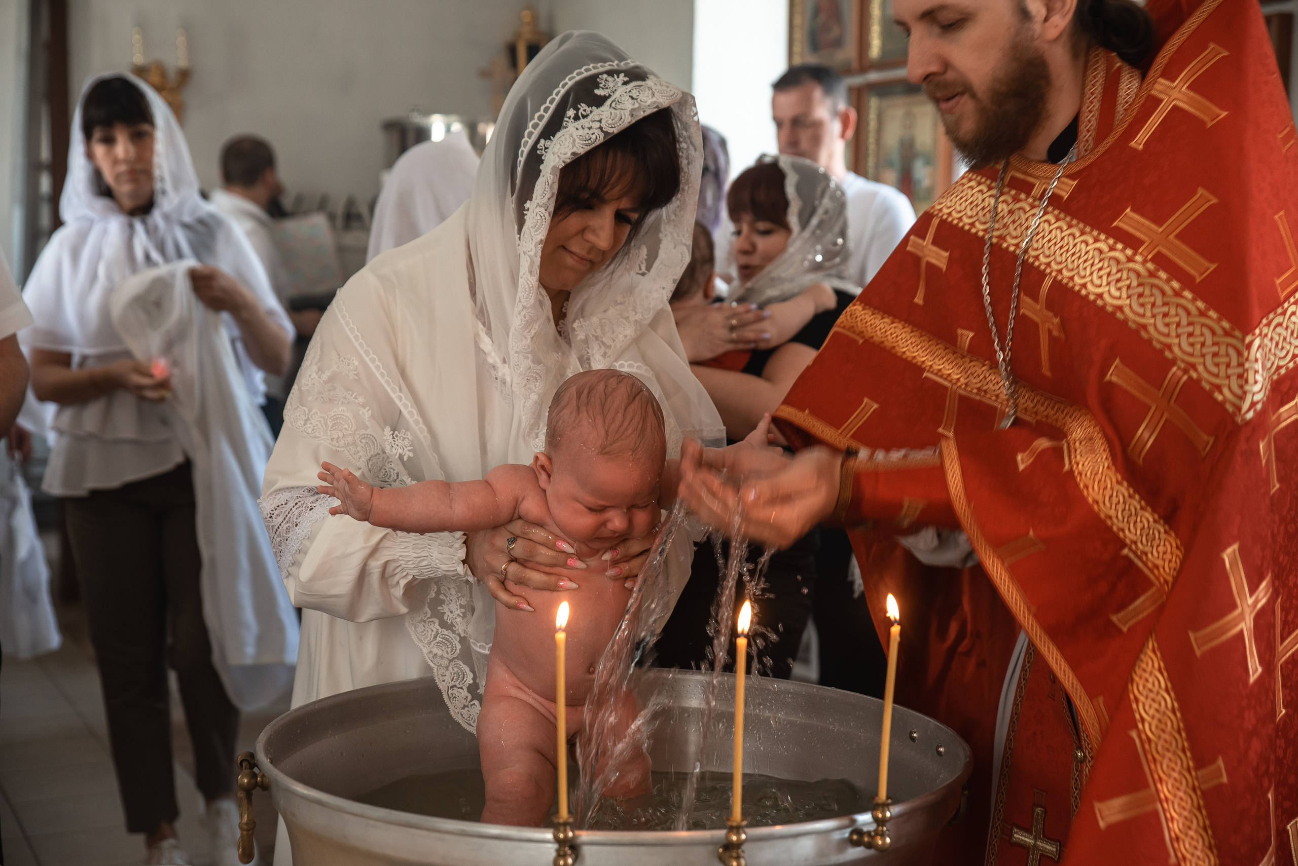 Крещение Евы. Фотограф Таинства Крещения в Саратове Ильченко Артем