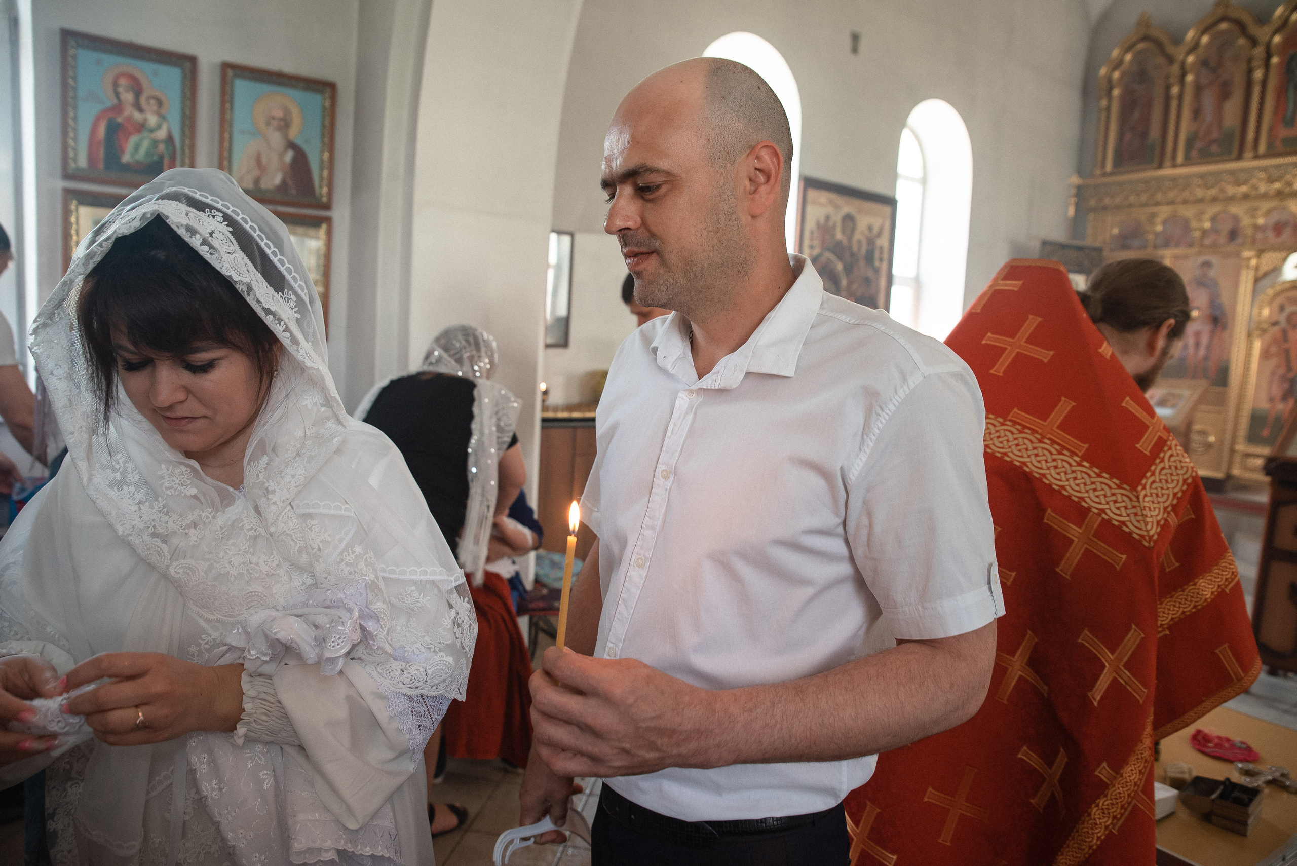 Крещение Евы. Фотограф Таинства Крещения в Саратове Ильченко Артем