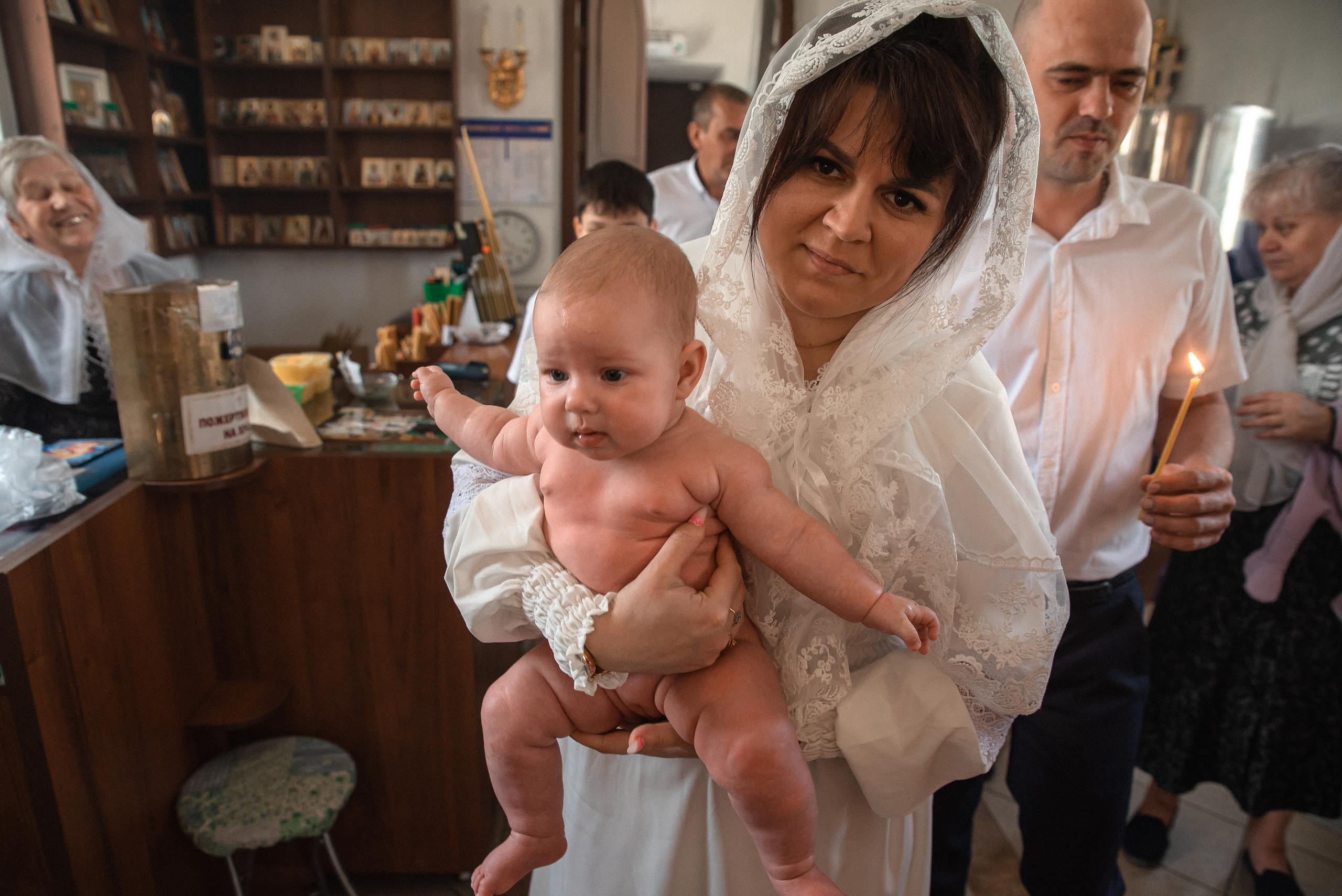 Крещение Евы. Фотограф Таинства Крещения в Саратове Ильченко Артем