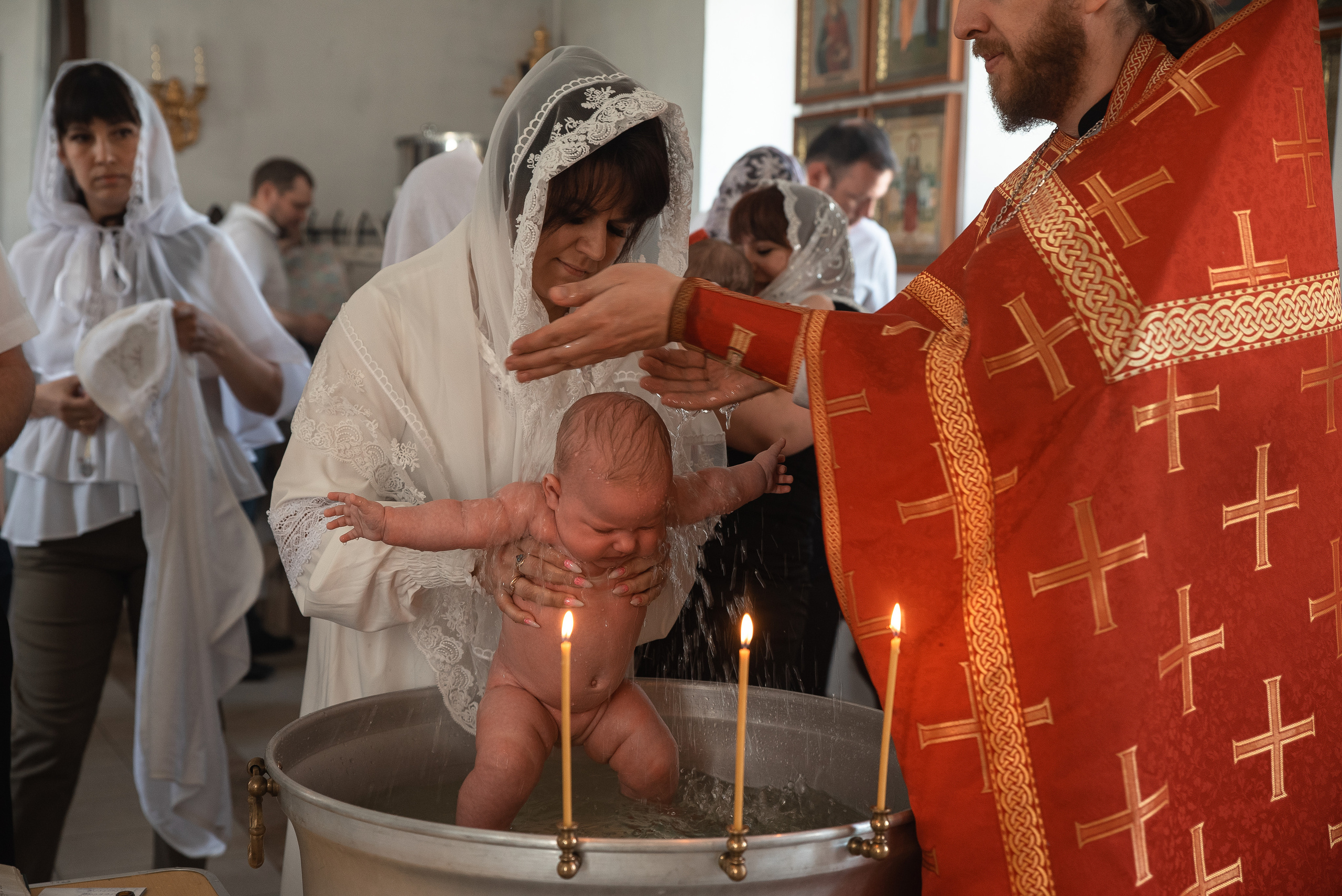 Крещение Евы. Фотограф Таинства Крещения в Саратове Ильченко Артем