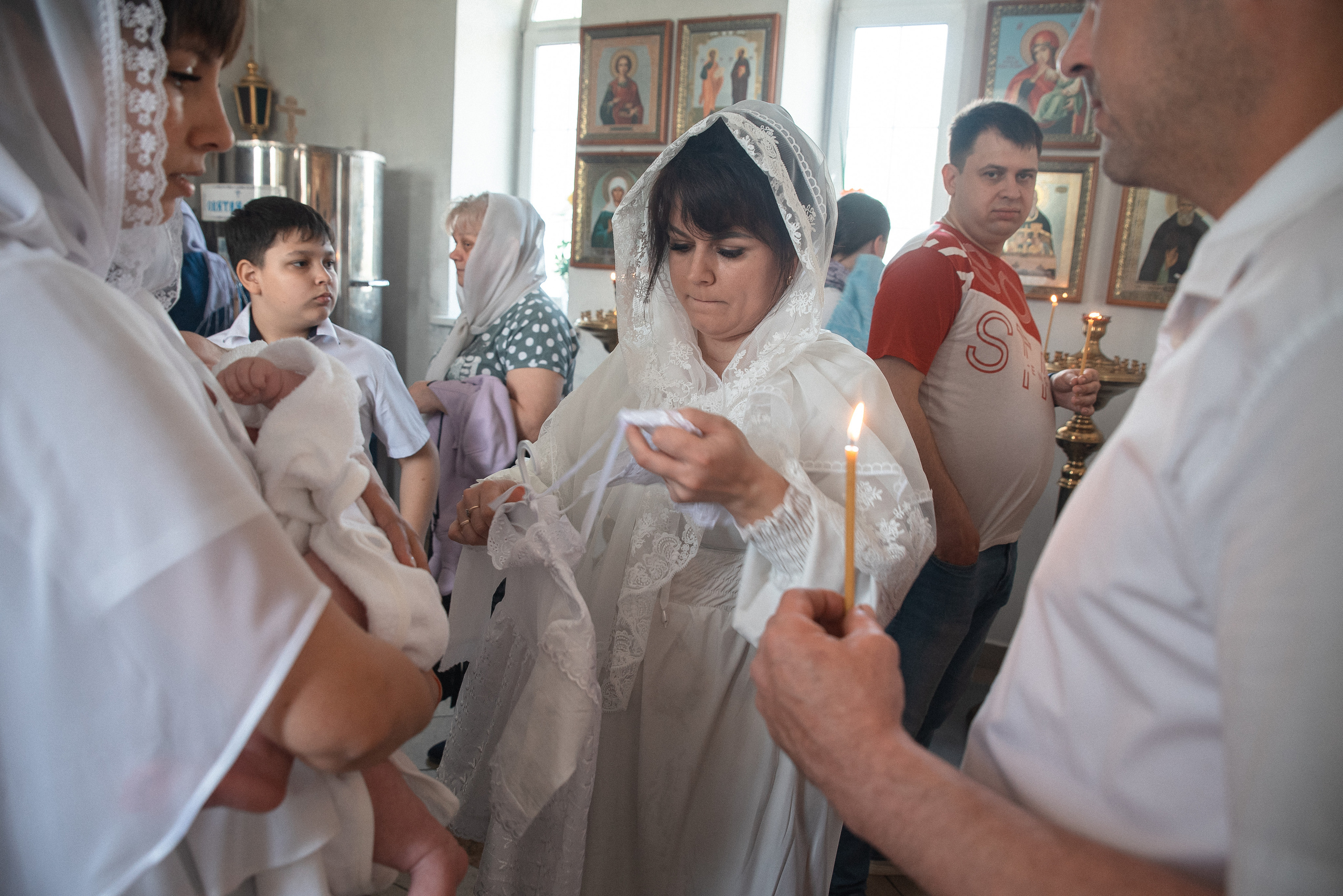 Крещение Евы. Фотограф Таинства Крещения в Саратове Ильченко Артем