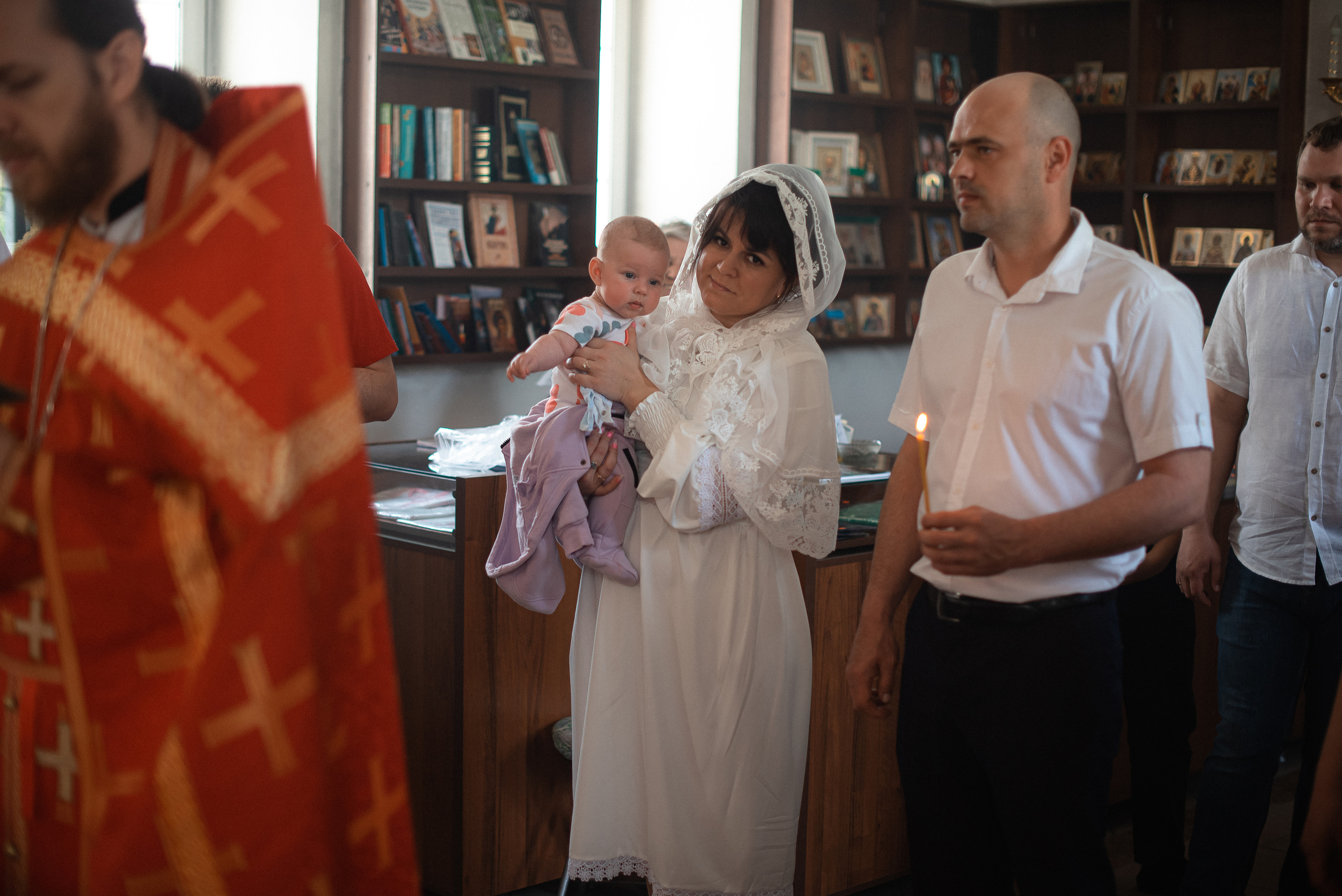 Крещение Евы. Фотограф Таинства Крещения в Саратове Ильченко Артем