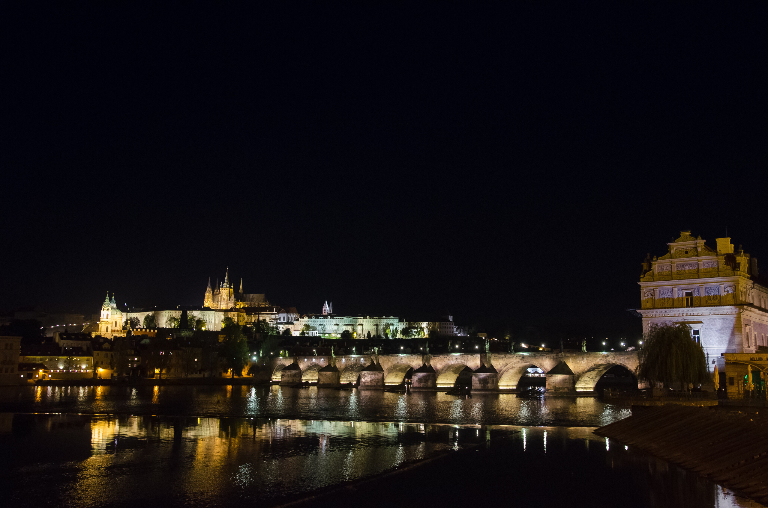Прага. Фотограф Таинства Крещения в Саратове Ильченко Артем
