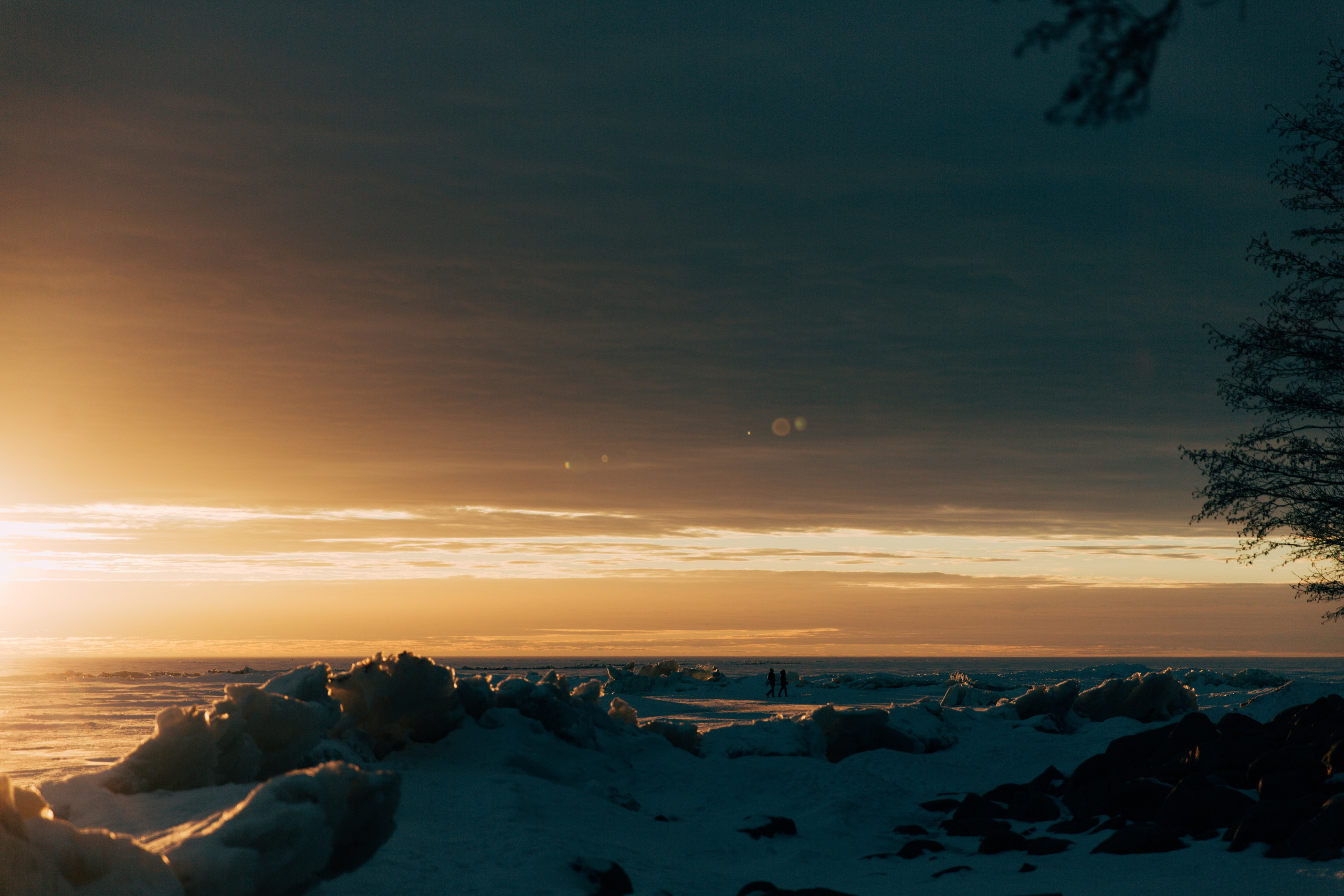 Идеи для фотосессии в СПб: Финский залив на закате (портреты)