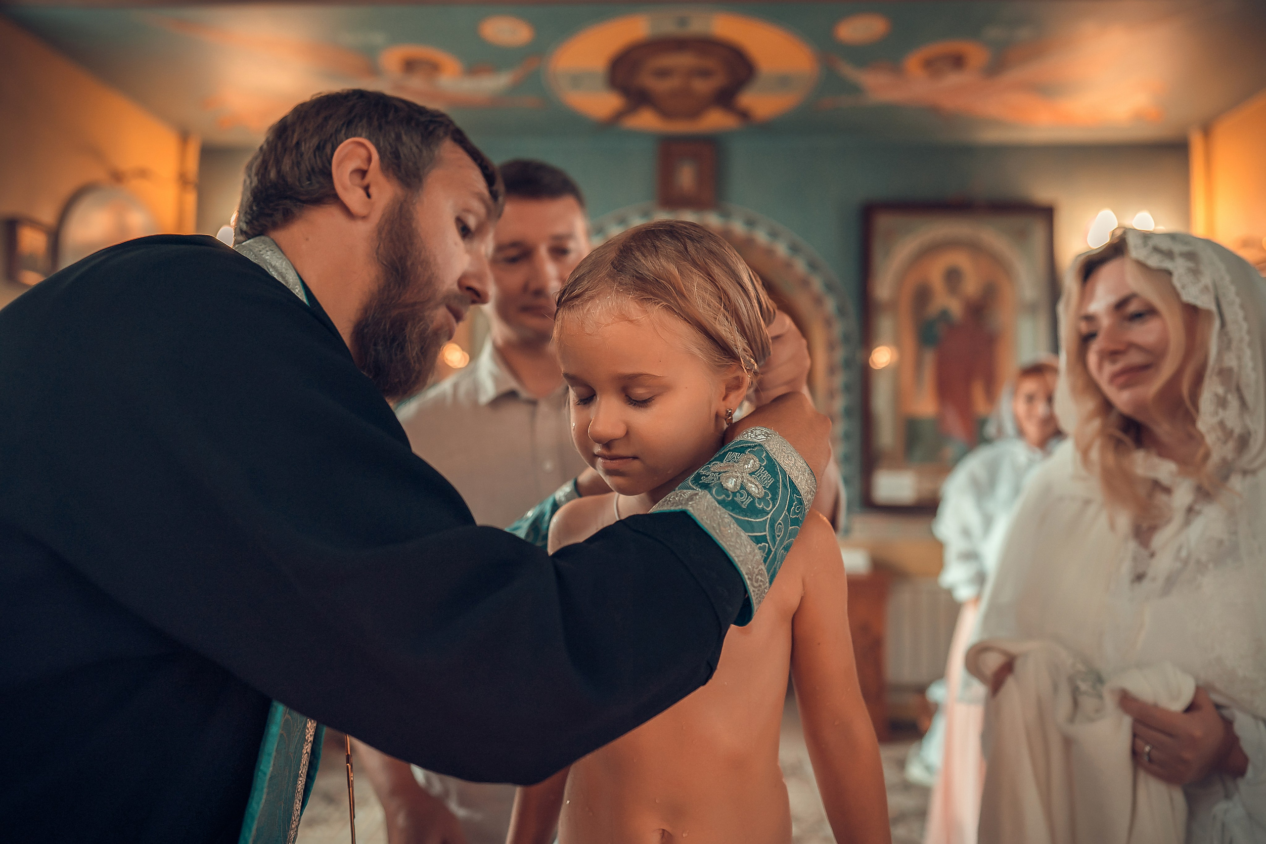 Крещение Даны. Фотограф на Крещение и Венчание в Красноярске Рамазанова Юлия