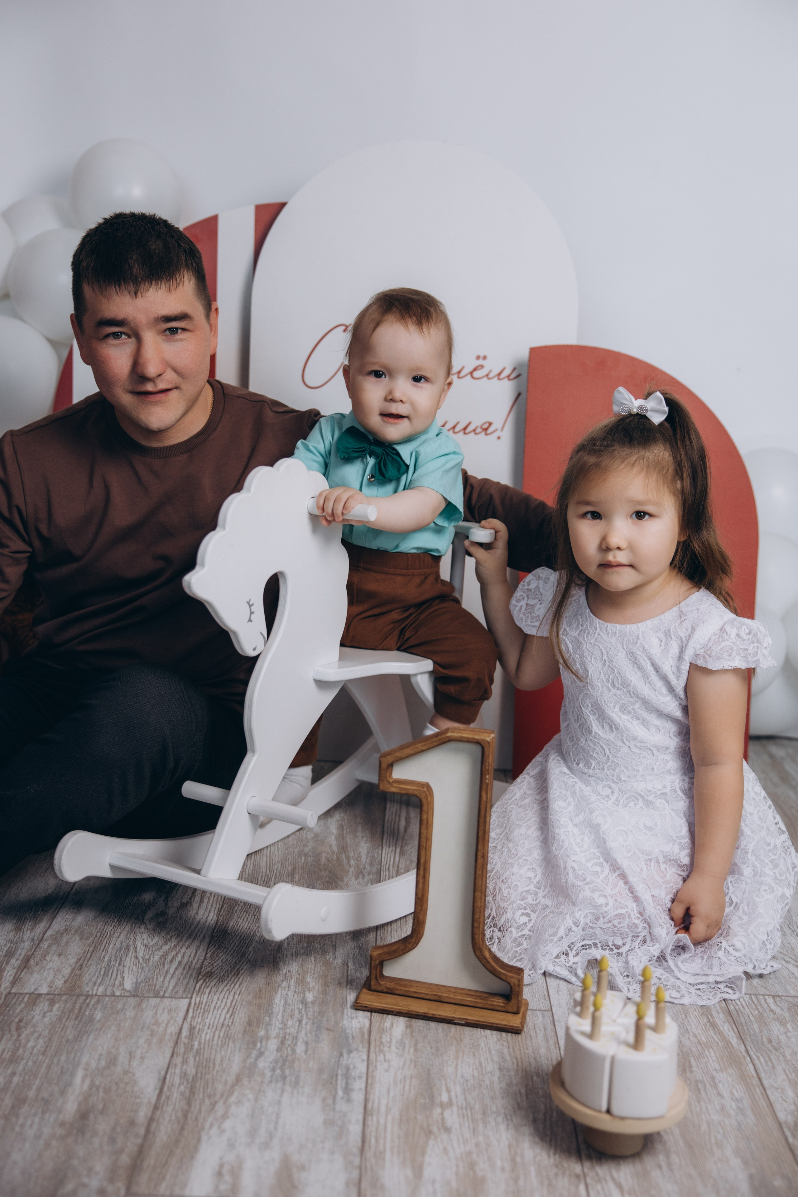 В студии 8 этаж. Свадебный, семейный фотограф в Иркутске Светлана Макаричева