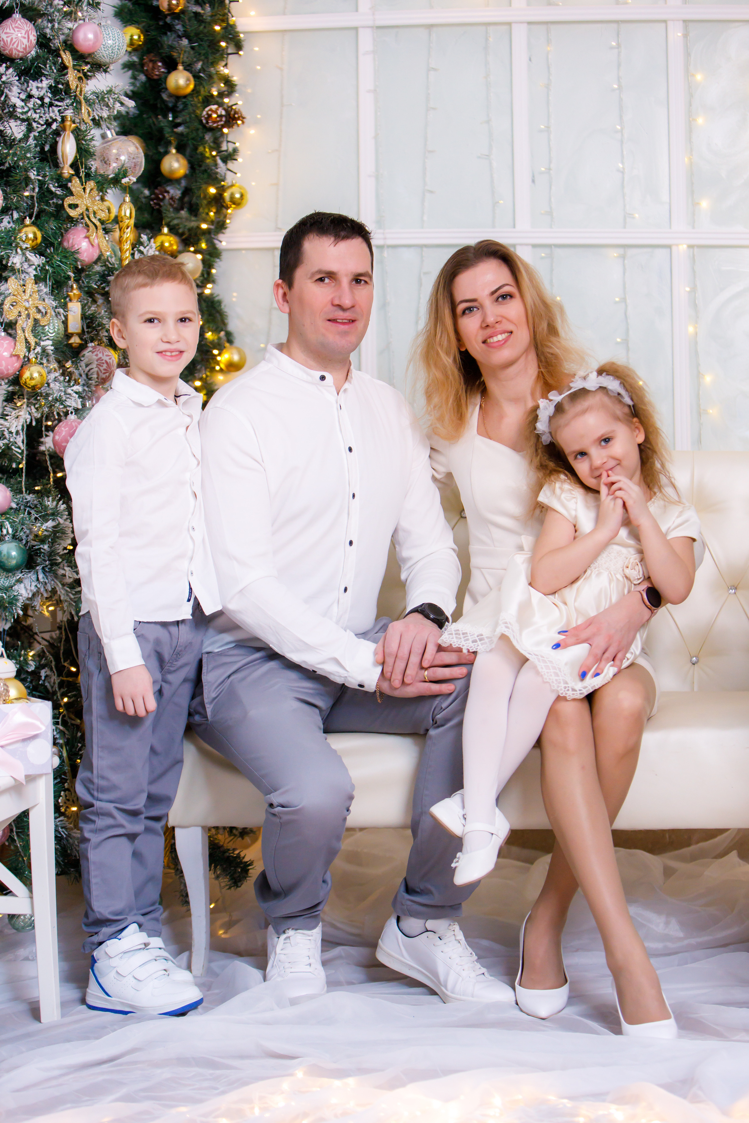 Новогодняя фотосессия в студии. Профессиональная фото и видеосъемка. Москва