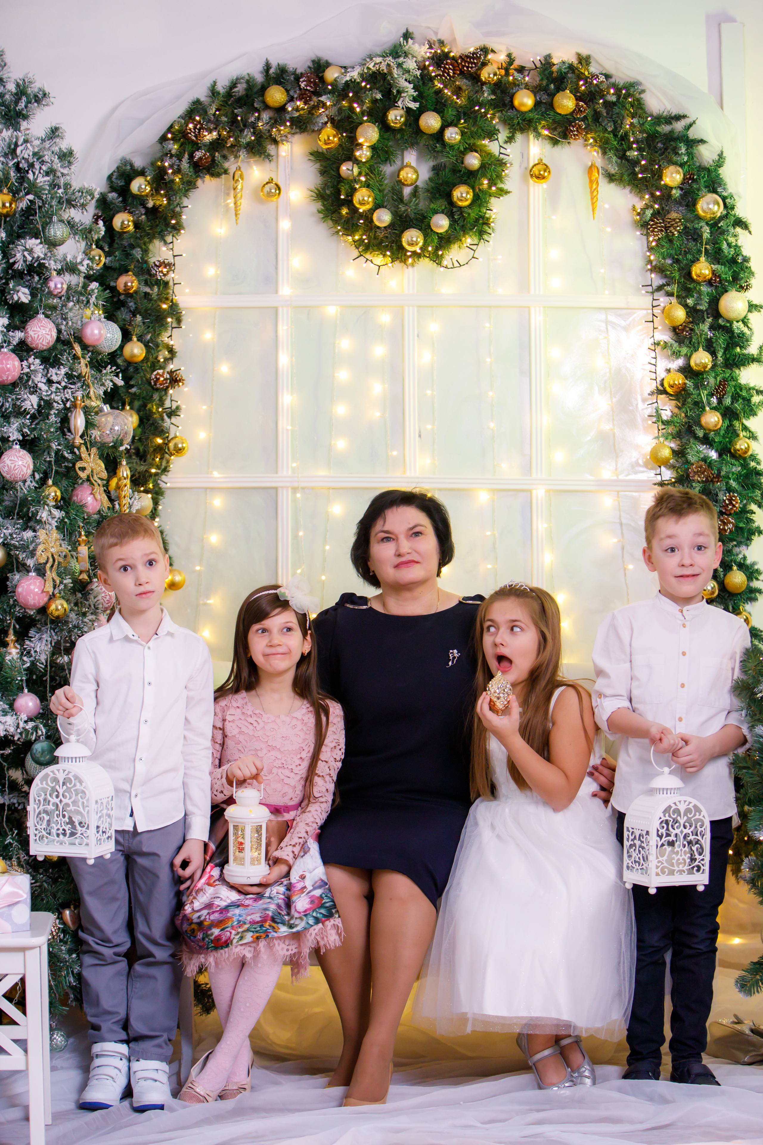 Новогодняя фотосессия в студии. Профессиональная фото и видеосъемка. Москва