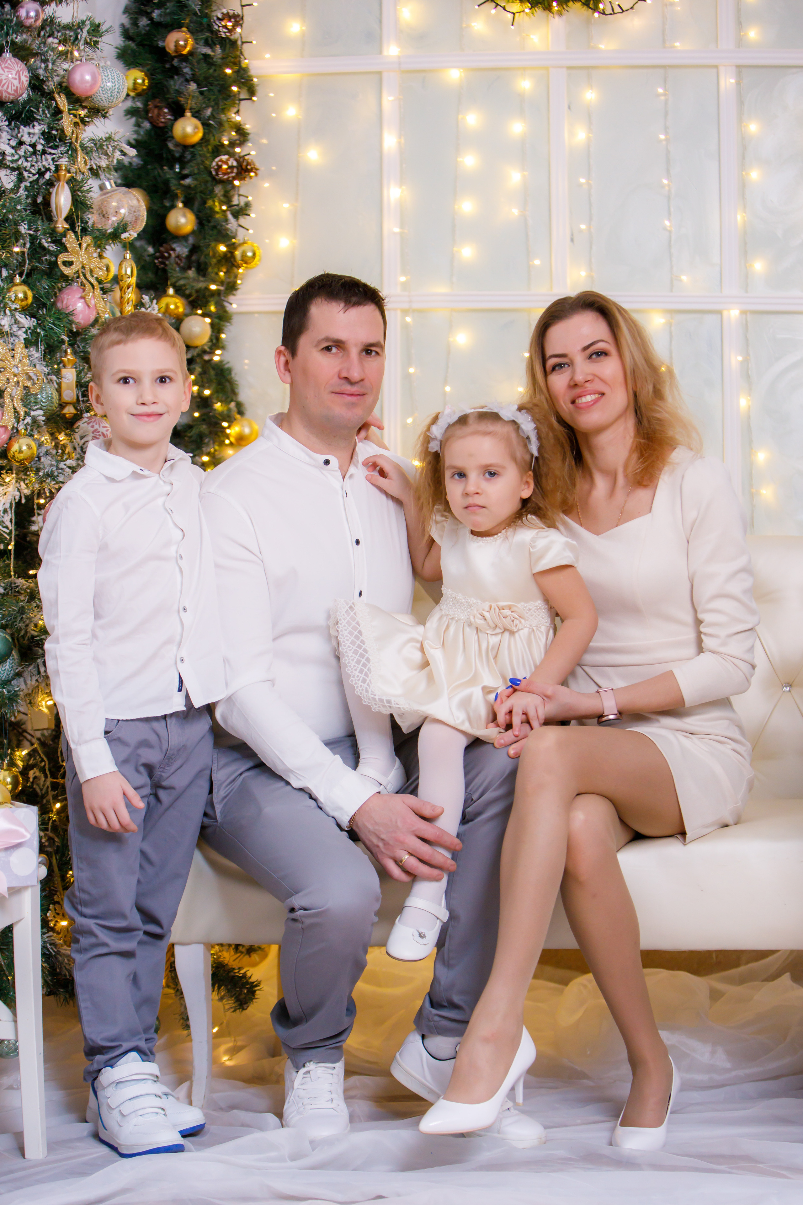 Новогодняя фотосессия в студии. Профессиональная фото и видеосъемка. Москва