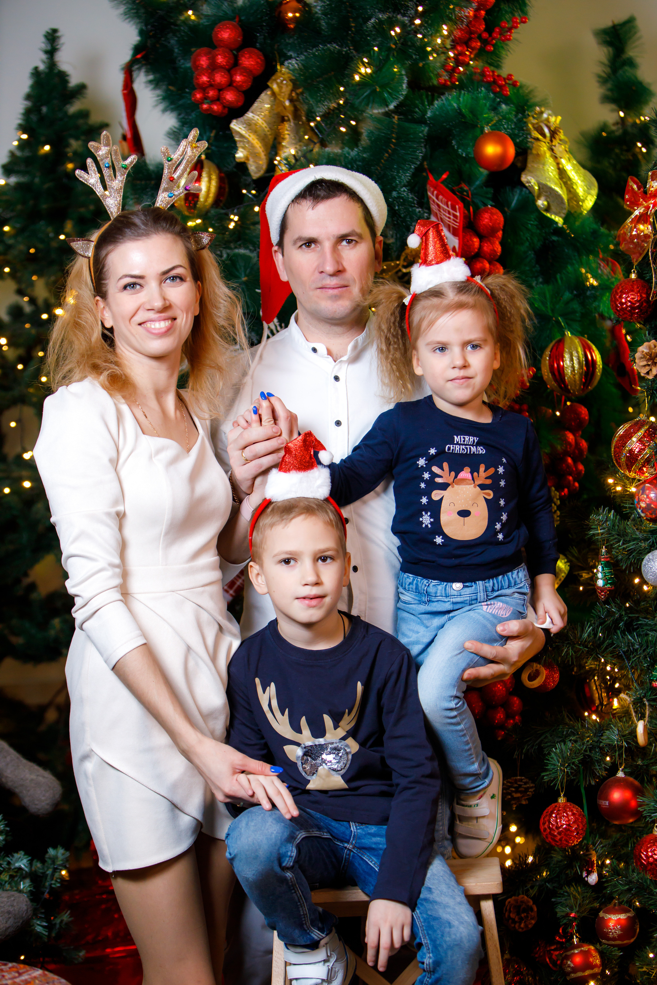 Новогодняя фотосессия в студии. Профессиональная фото и видеосъемка. Москва