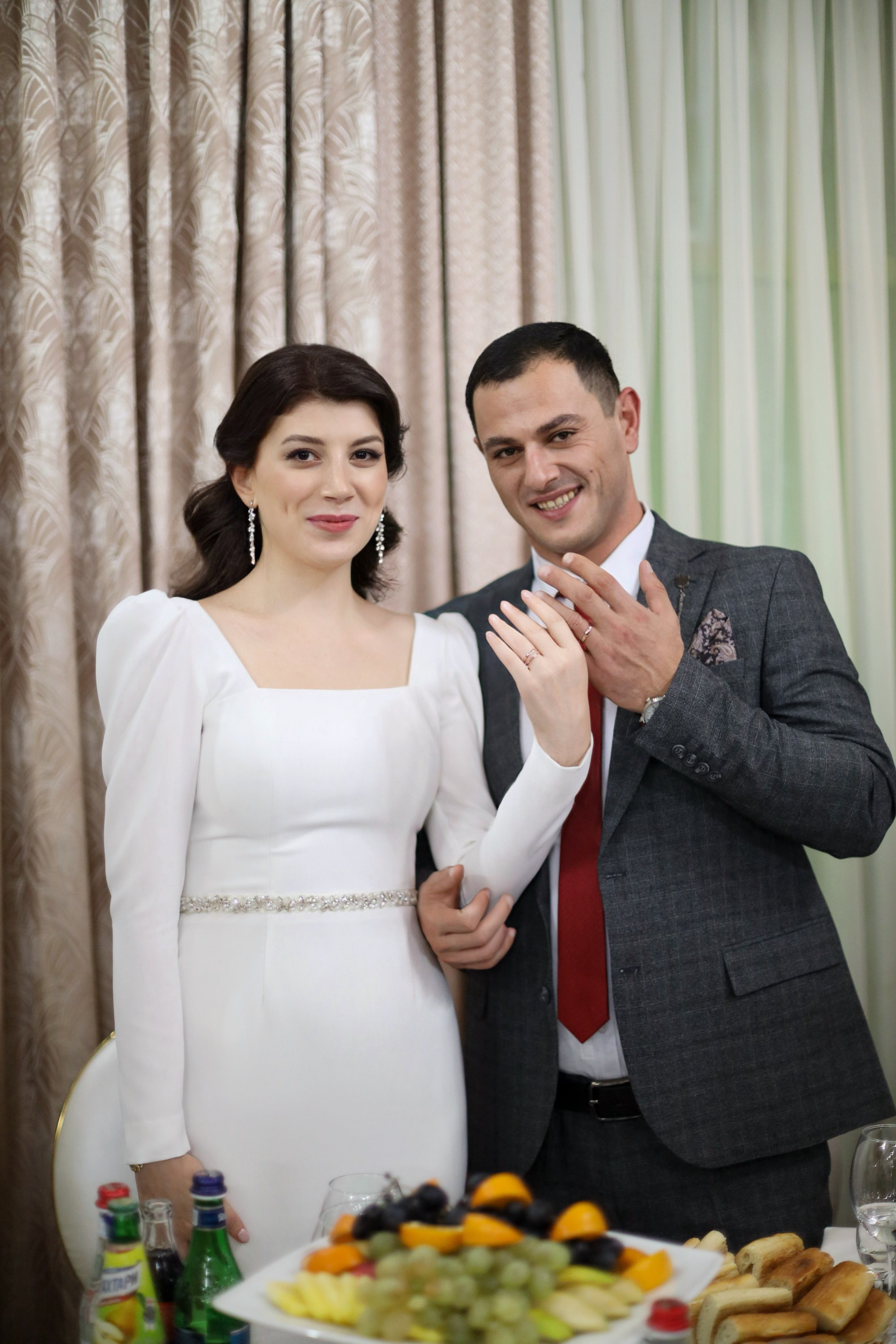 Манук и Асмик. Ресторан Татев. Главная