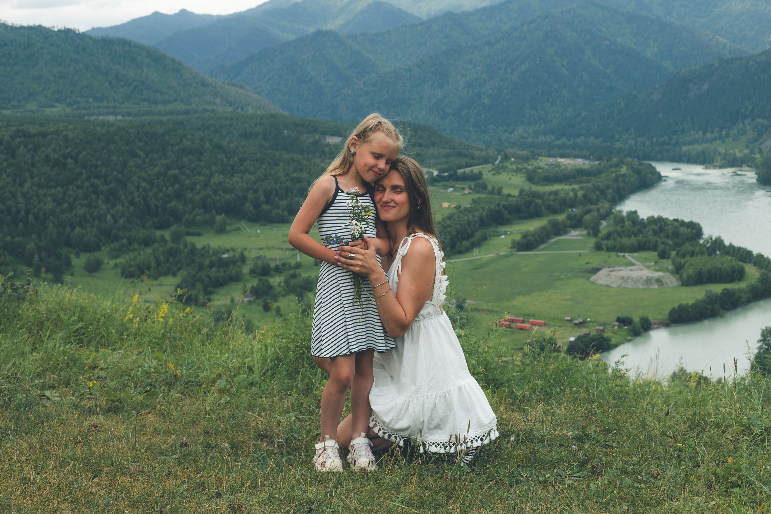 Дарья & семья. Фотограф Нина Брандт в Горном Алтае