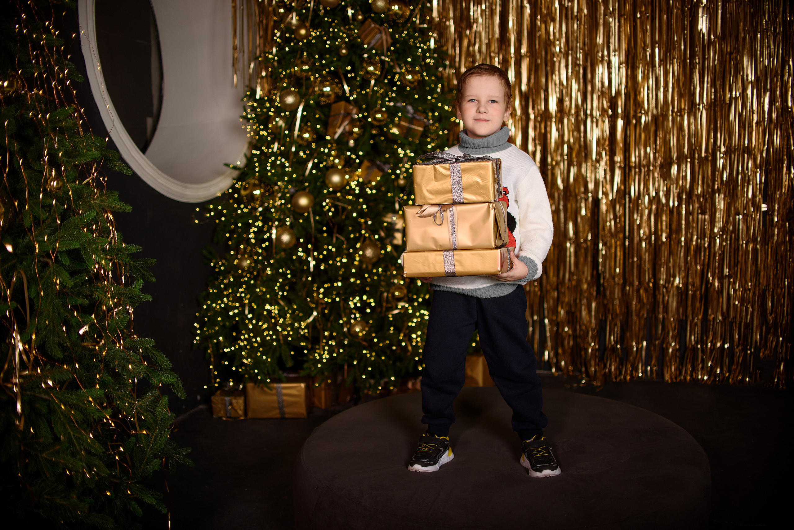 Фотостудия новогодняя. Детский студийный фотограф Сочи