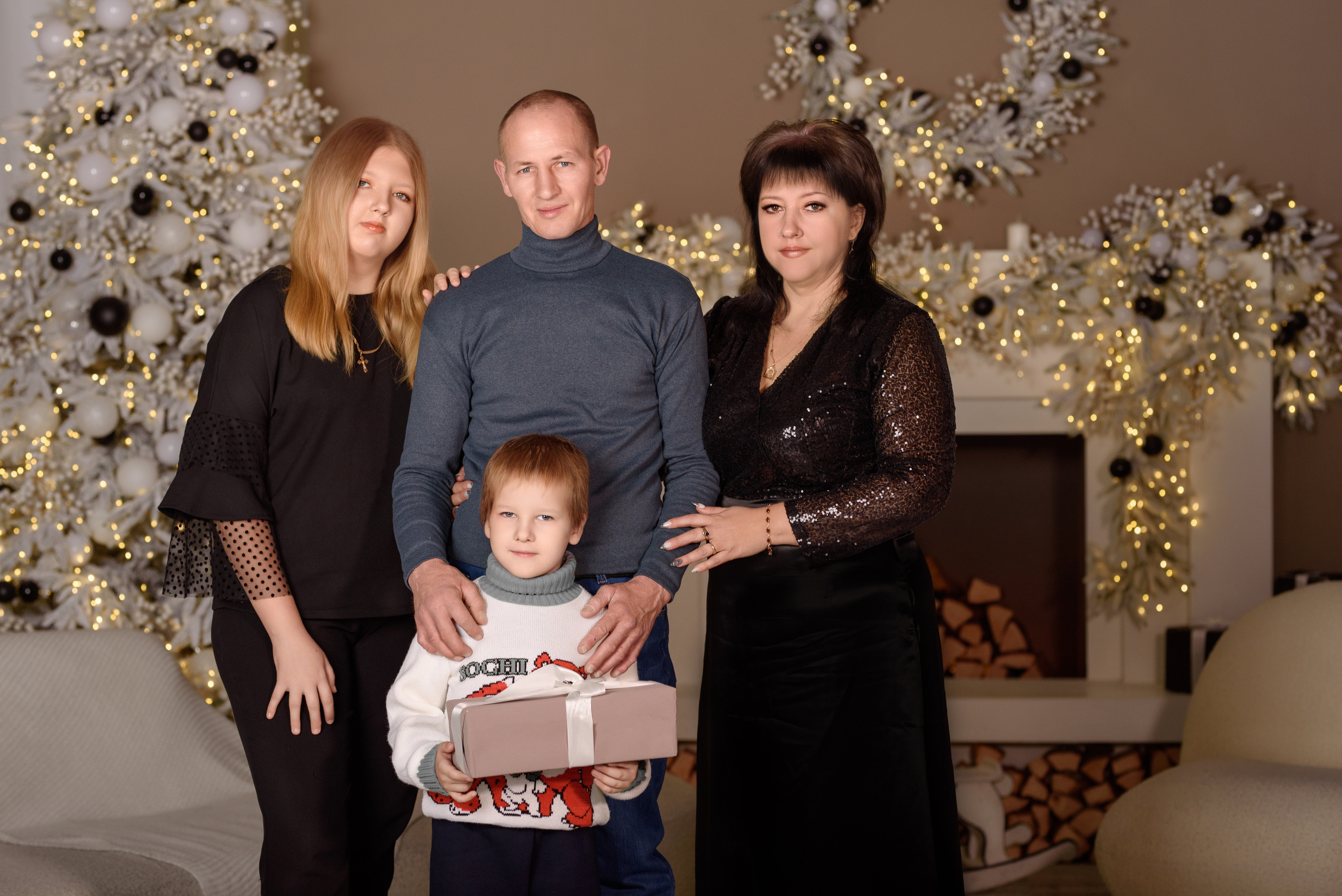 Фотостудия новогодняя. Детский студийный фотограф Сочи