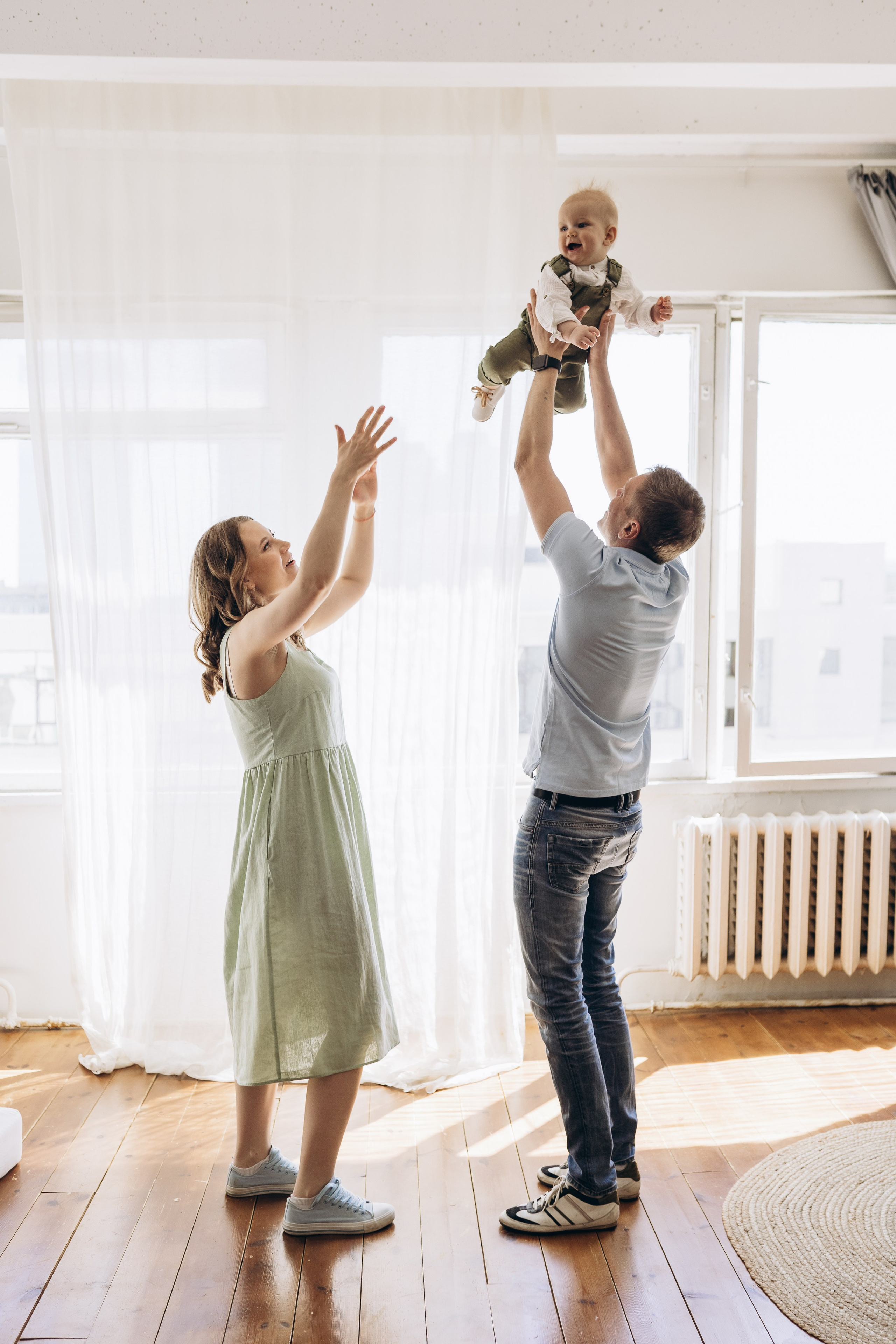 Семейная фотосессия в студии в Москве, семейный фотограф Анна Полушина. Свадебный фотограф в Москве Анна Полушина