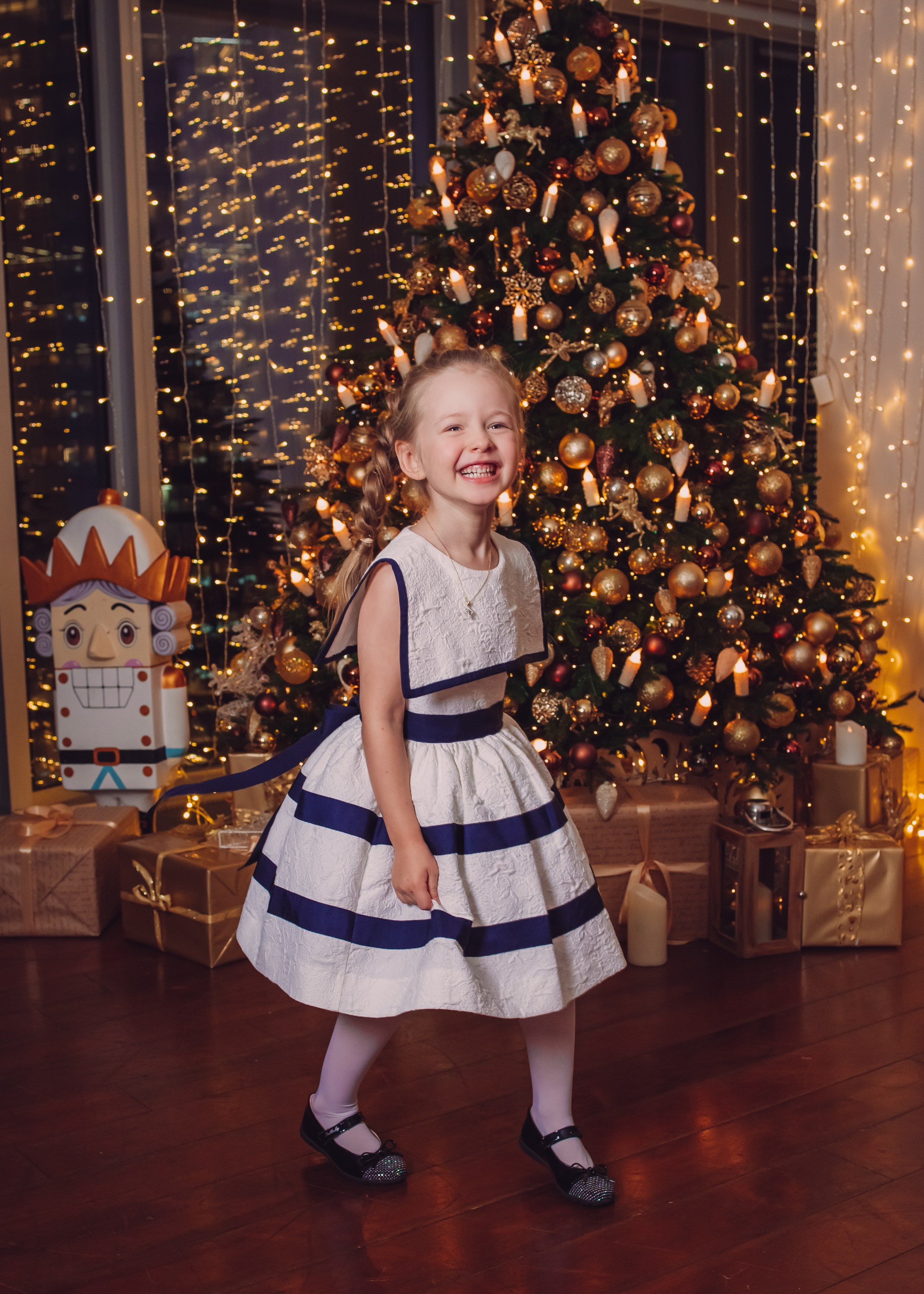 Новогодняя съемка в студии Алеси Марии. Агенство фотографов под любой запрос. Москва