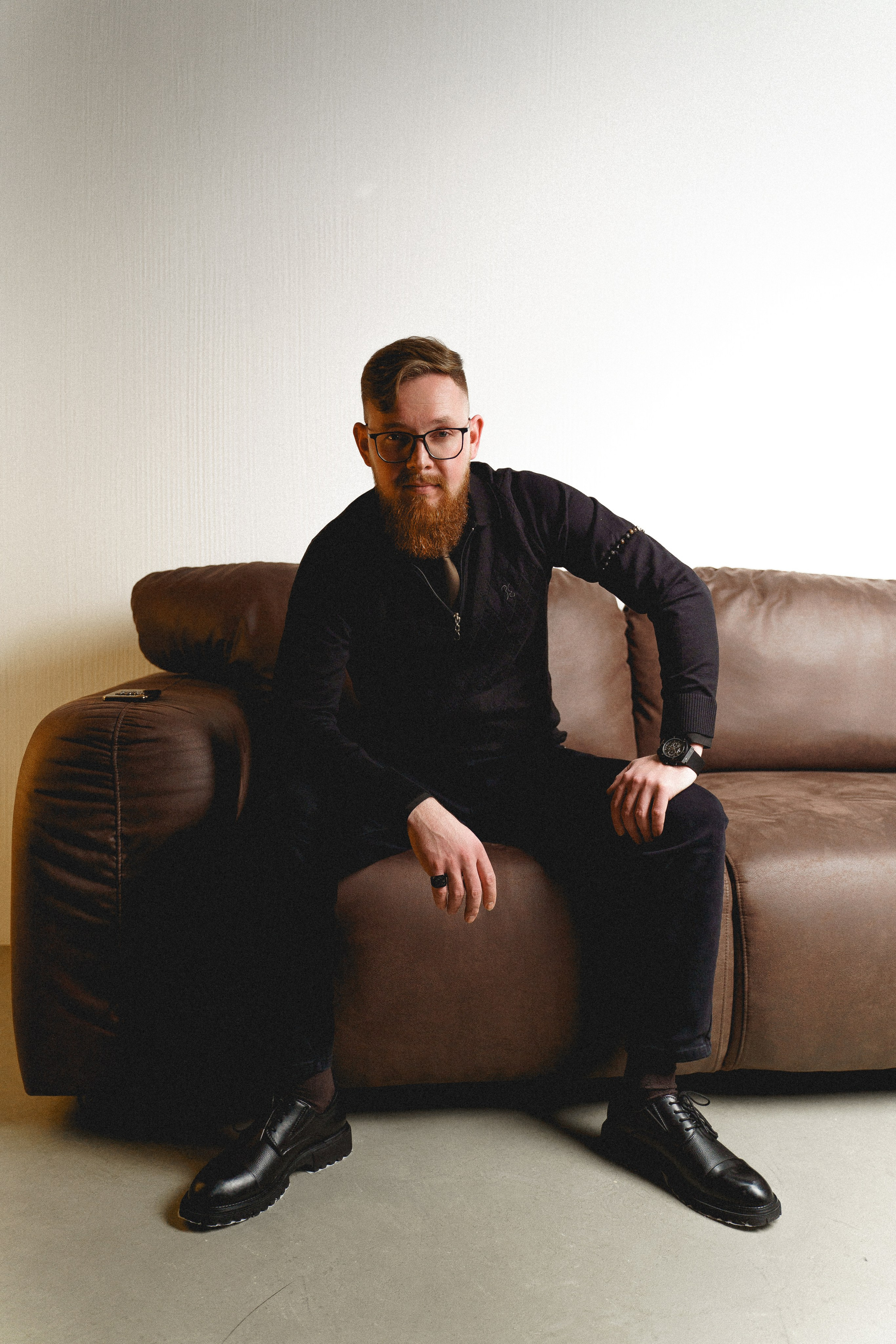 Мужской портрет в стиле фильма «джентльмены». Иван Упоров — фотограф, рилсмейкер чебоксары