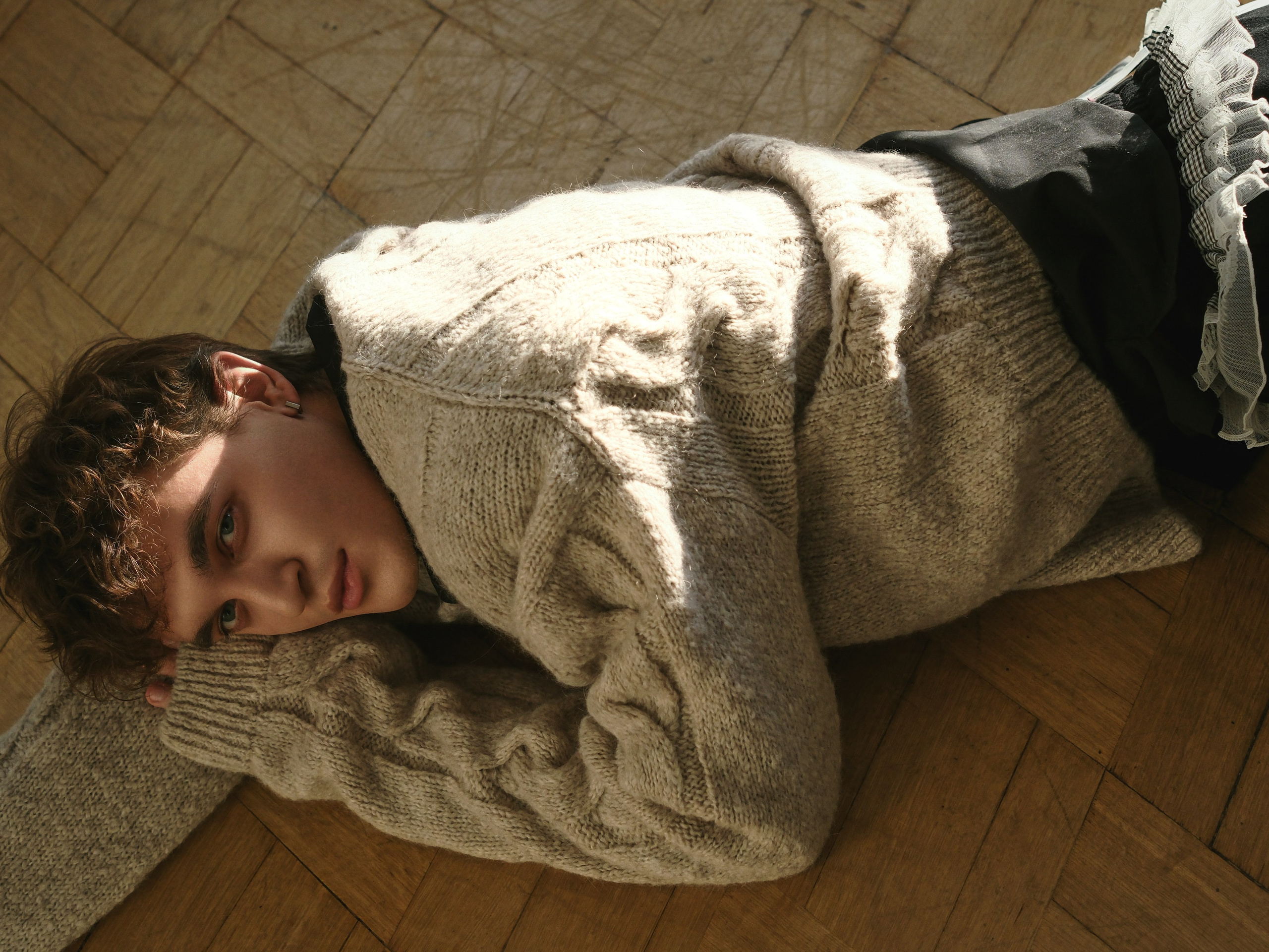 89233. Главная