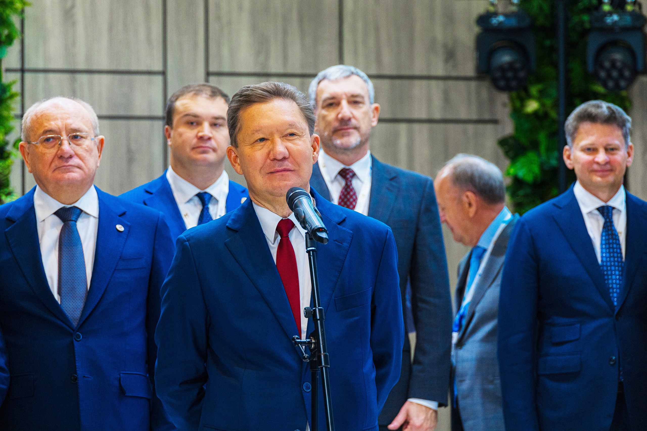 Фотосъемка ПМГФ 2025 в СПб | Репортаж для энергетической отрасли