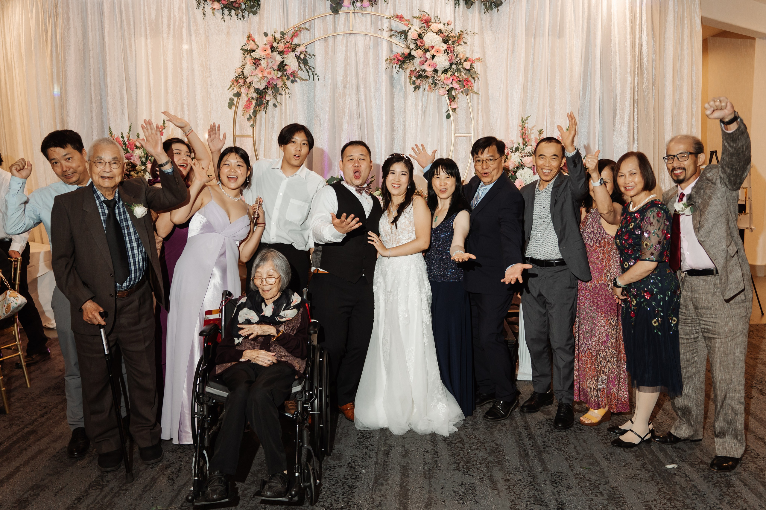 2025-08-16_AndreaChristopher. Ретушер Зенькевич Света